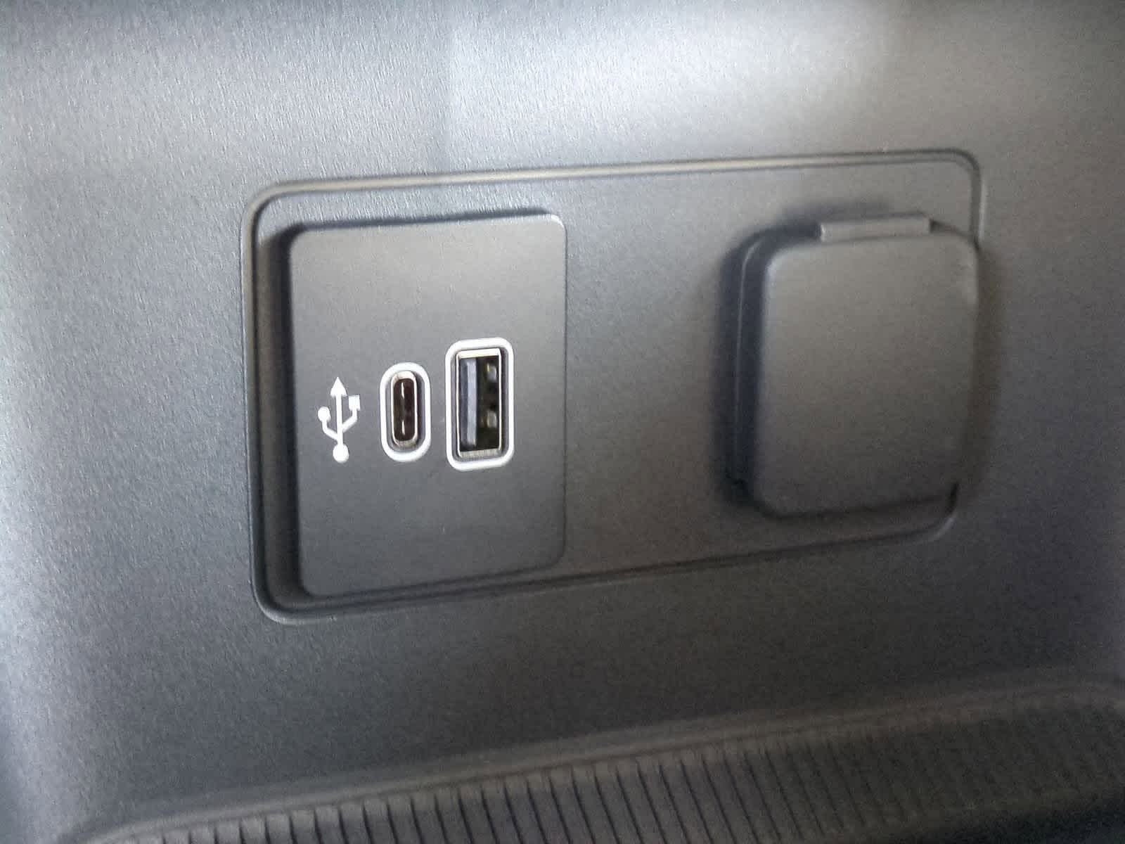 Thumbnail: 2026 Ford Explorer - 31