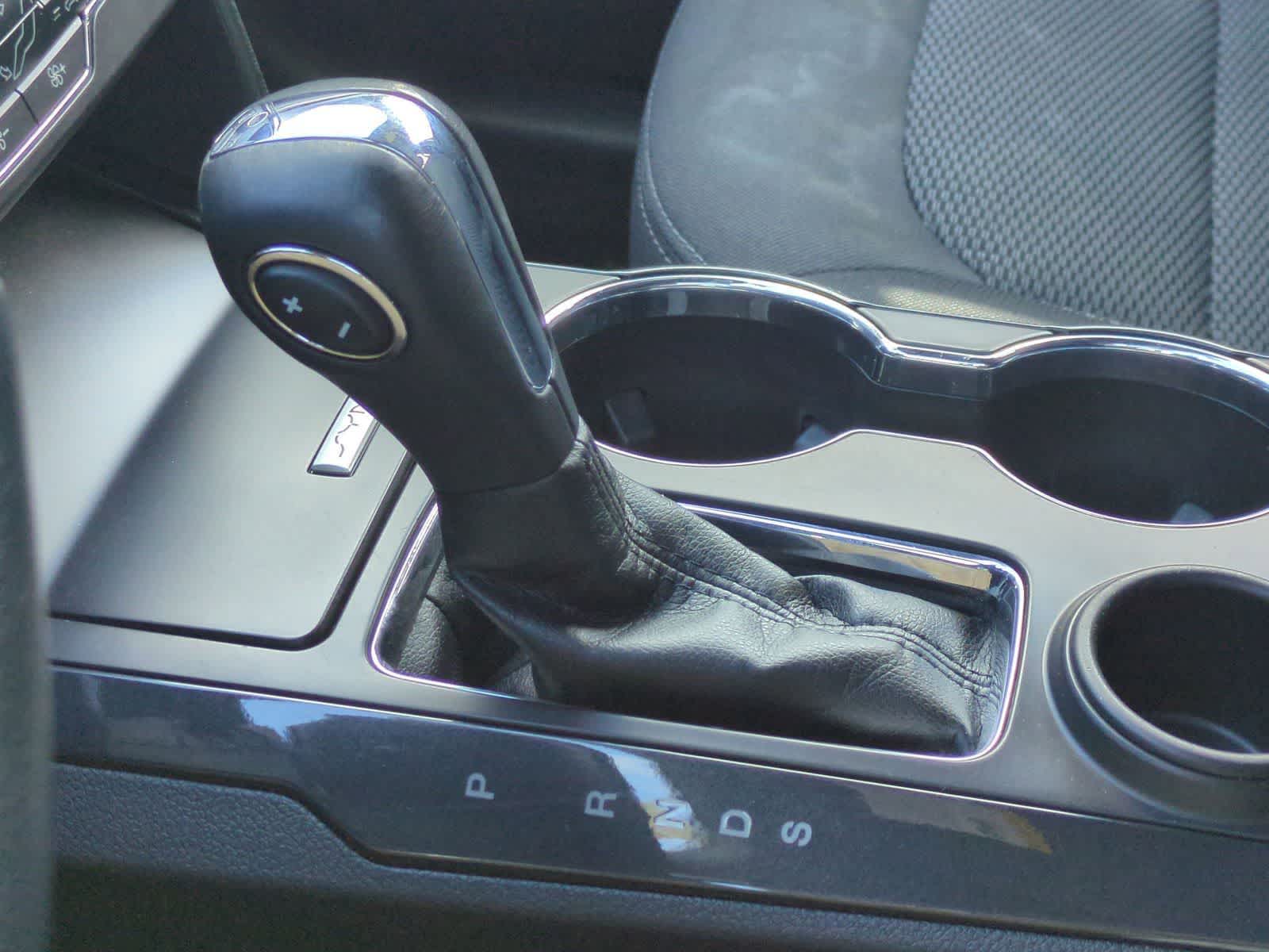 Thumbnail: 2019 Ford Explorer - 31