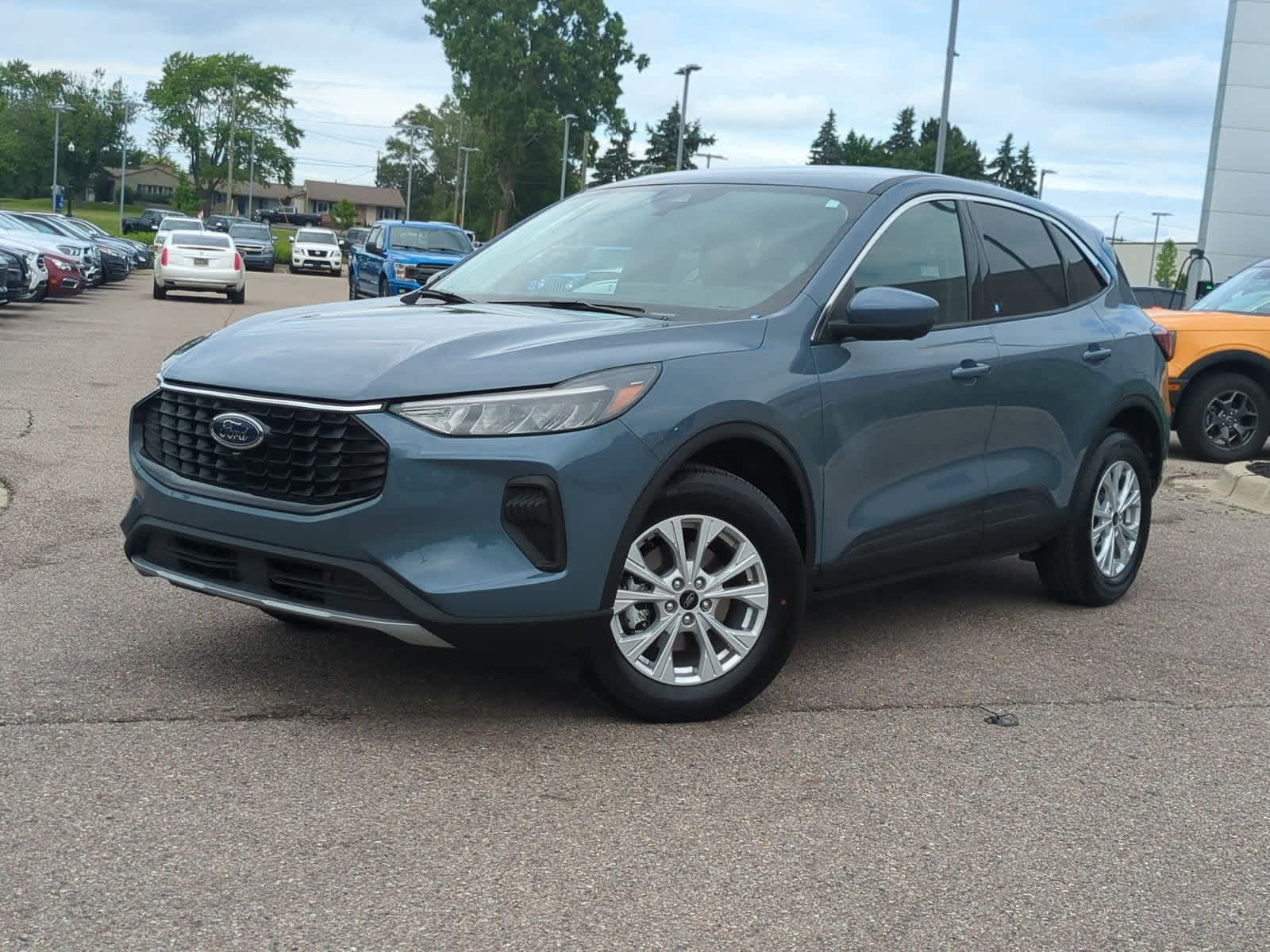 Thumbnail: 2023 Ford Escape - 1