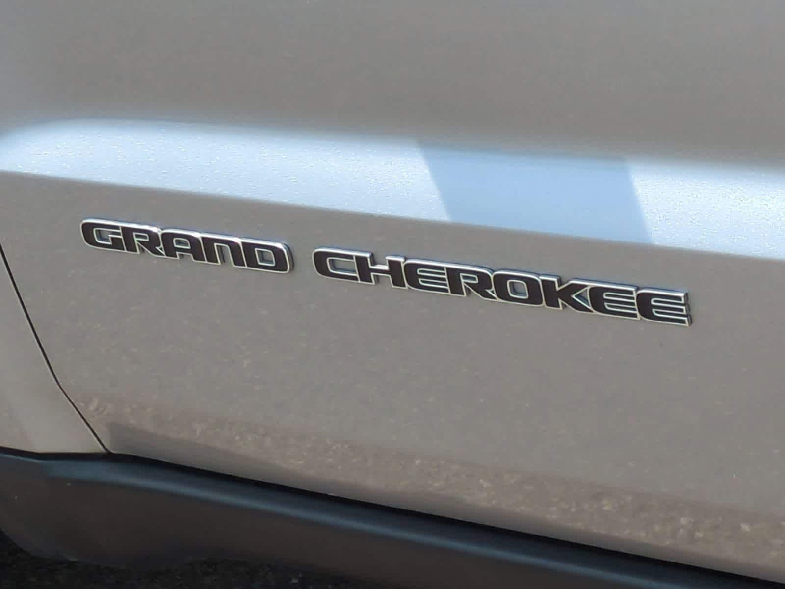 Thumbnail: 2021 Jeep Grand Cherokee - 13