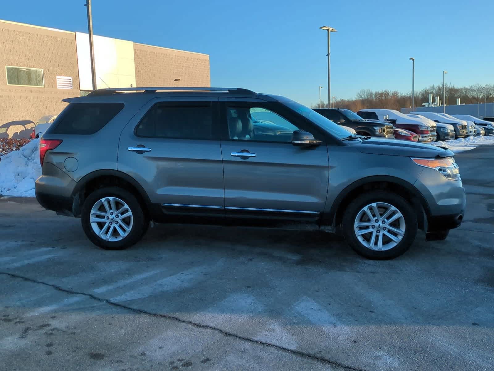 Thumbnail: 2013 Ford Explorer - 9