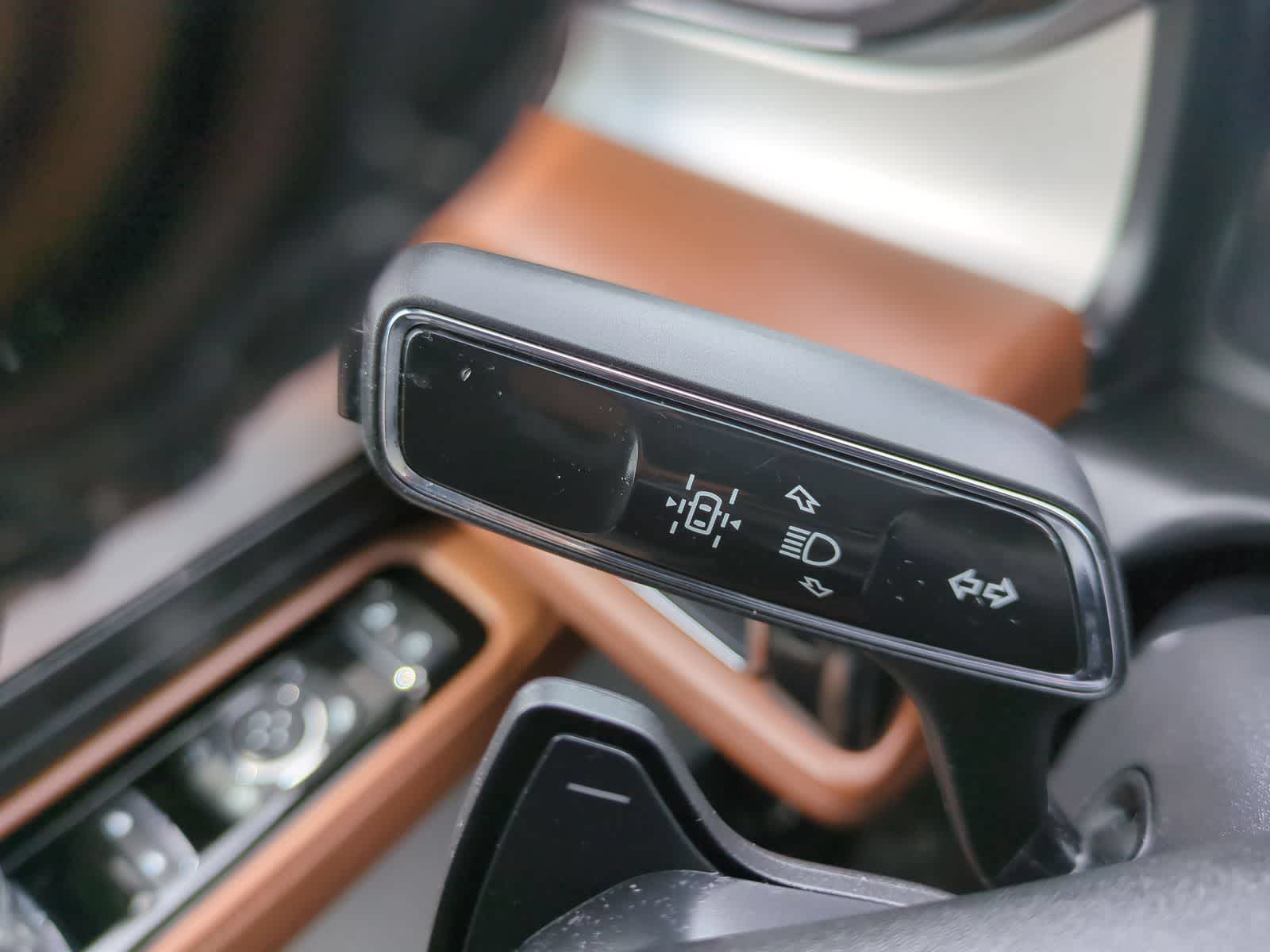 Thumbnail: 2022 Lincoln Aviator - 28
