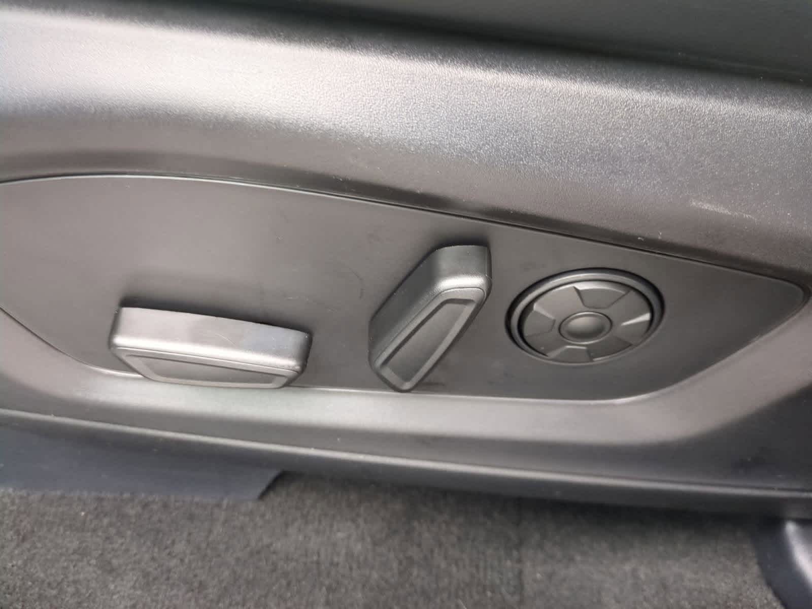 Thumbnail: 2025 Ford Explorer - 17