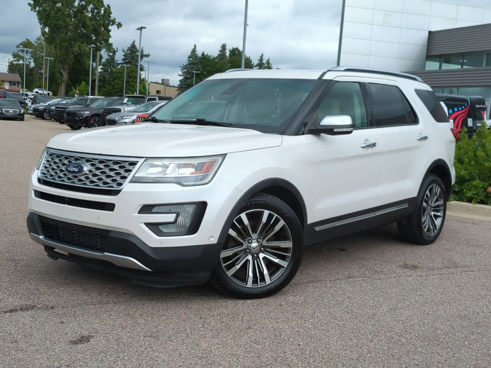 2016 Ford Explorer Platinum -
                  Waterford, MI
