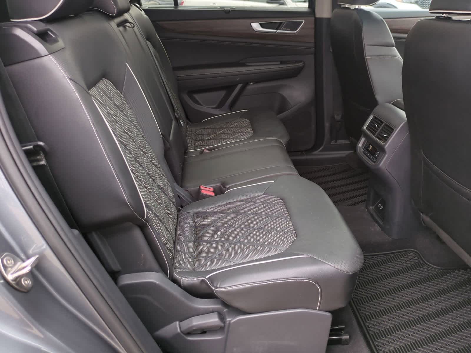 Thumbnail: 2024 Volkswagen Atlas - 21