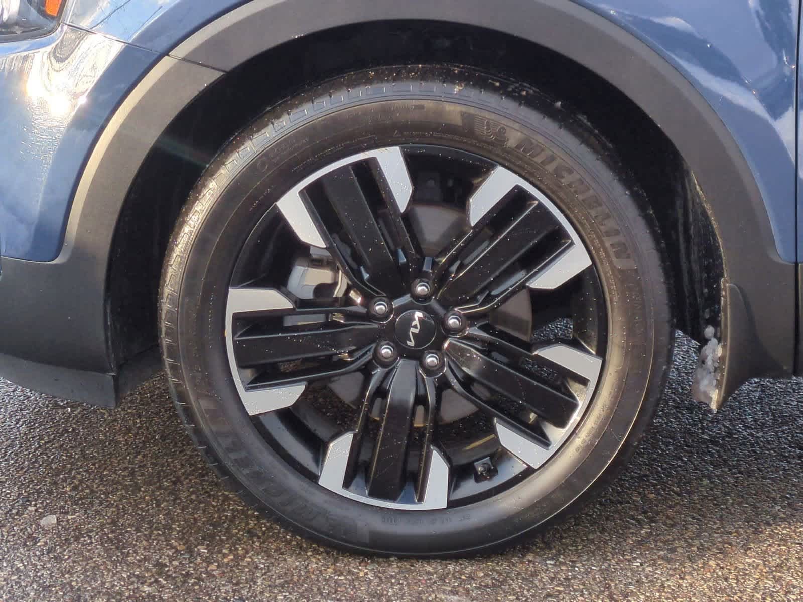 Thumbnail: 2023 Kia Telluride - 14