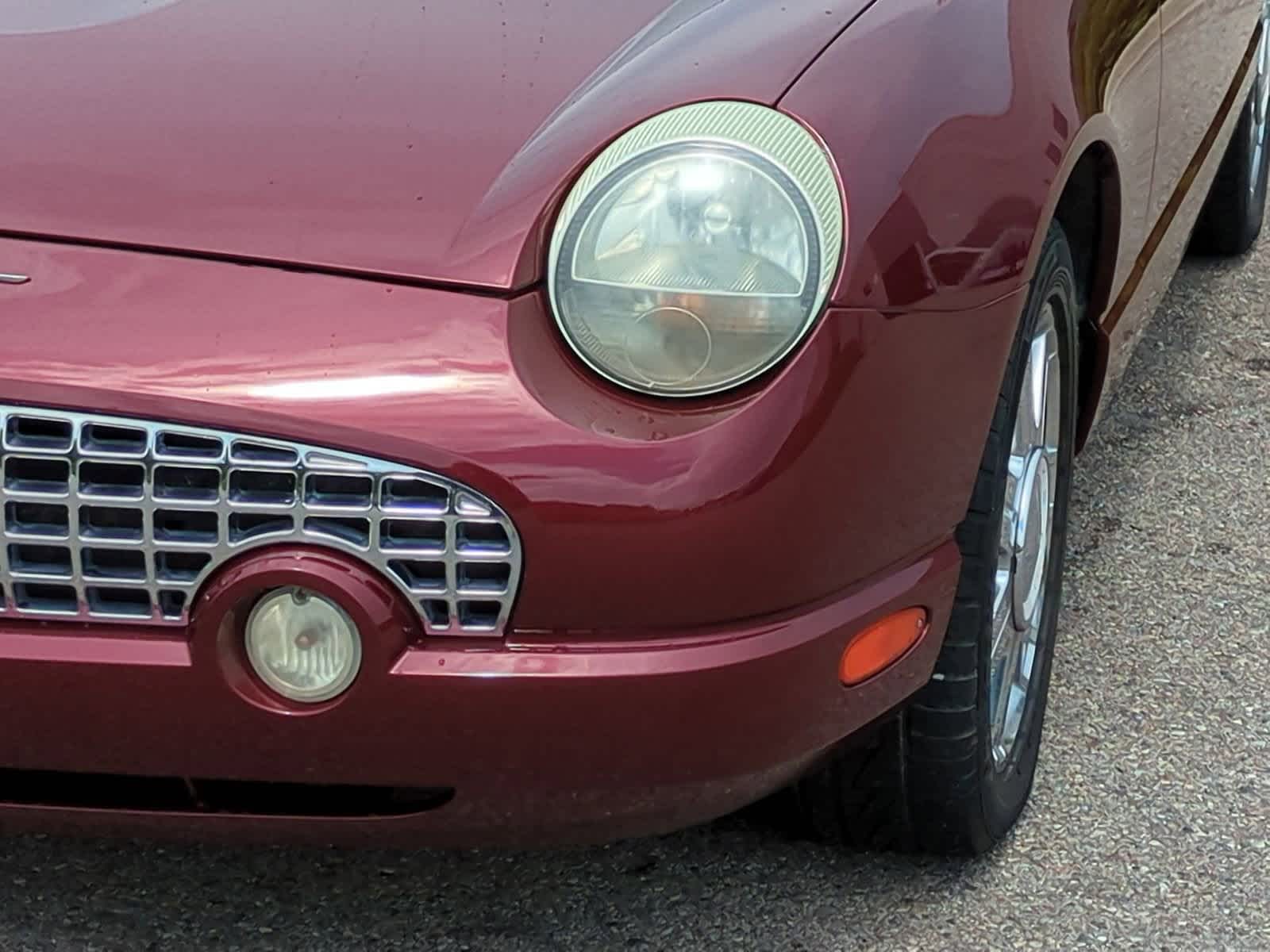 Thumbnail: 2004 Ford Thunderbird - 11