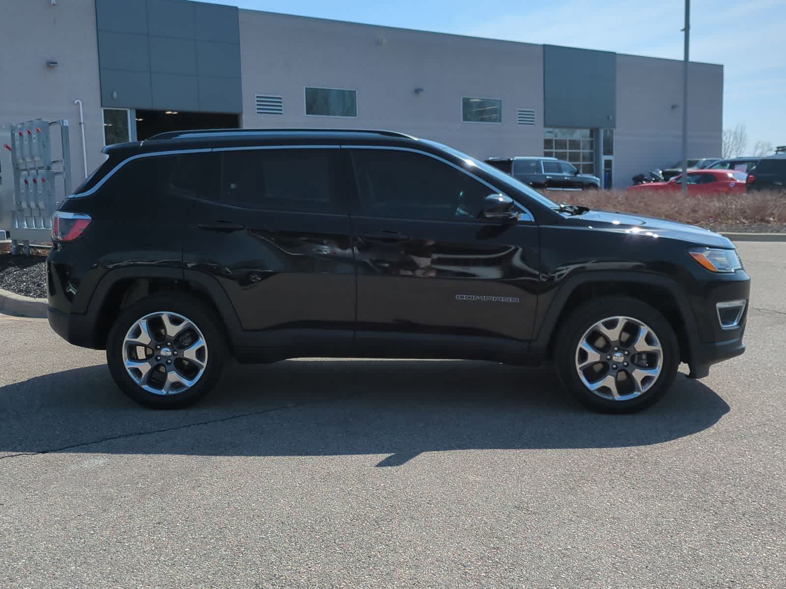 Thumbnail: 2020 Jeep Compass - 9
