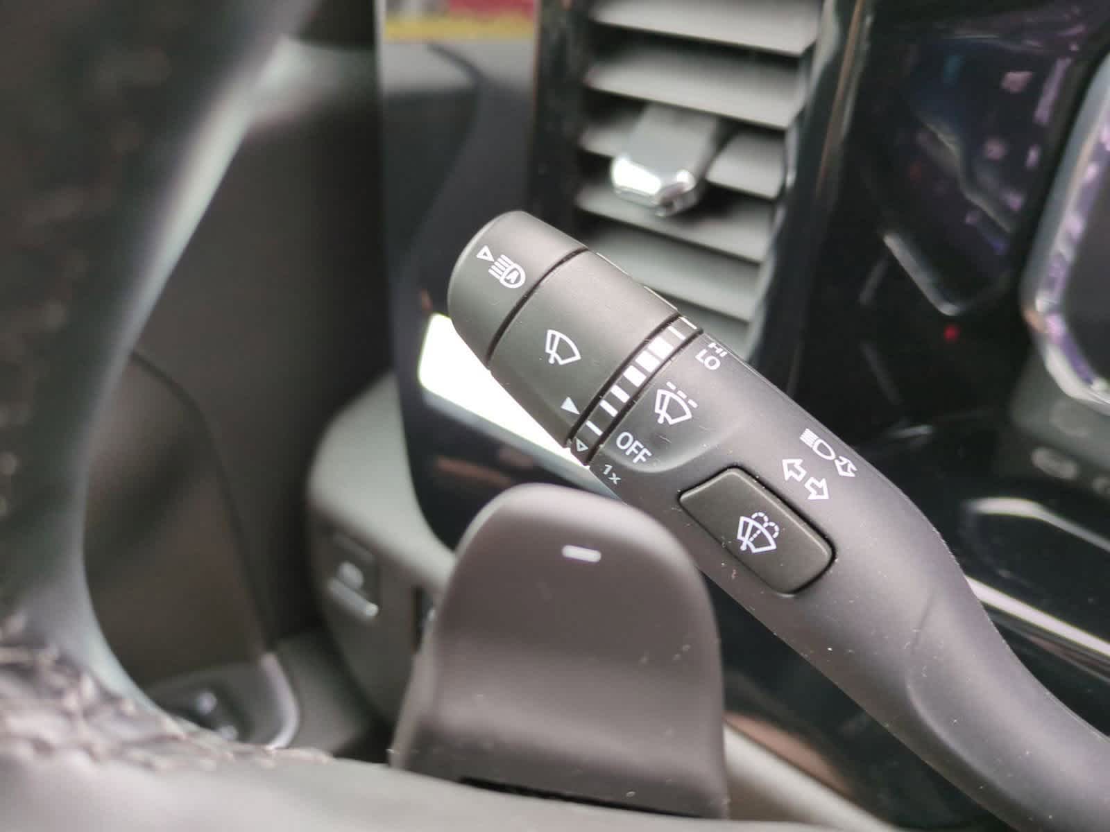 Thumbnail: 2024 Chevrolet Silverado 1500 - 25