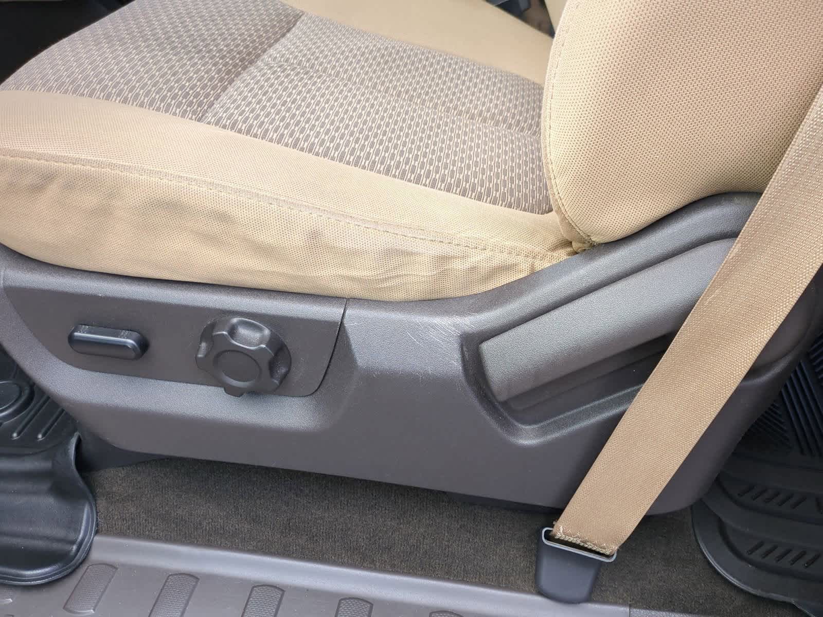 Thumbnail: 2014 Ford Econoline - 17