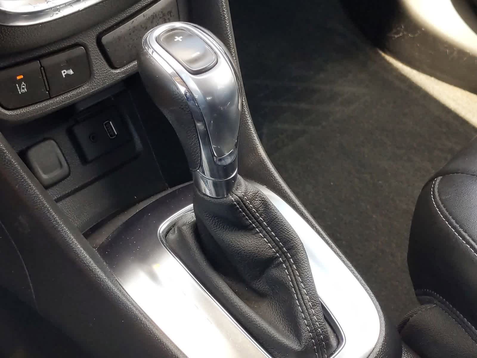 Thumbnail: 2015 Buick Encore - 32