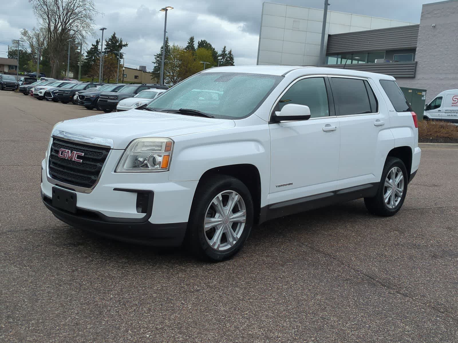 Thumbnail: 2017 GMC Terrain - 4