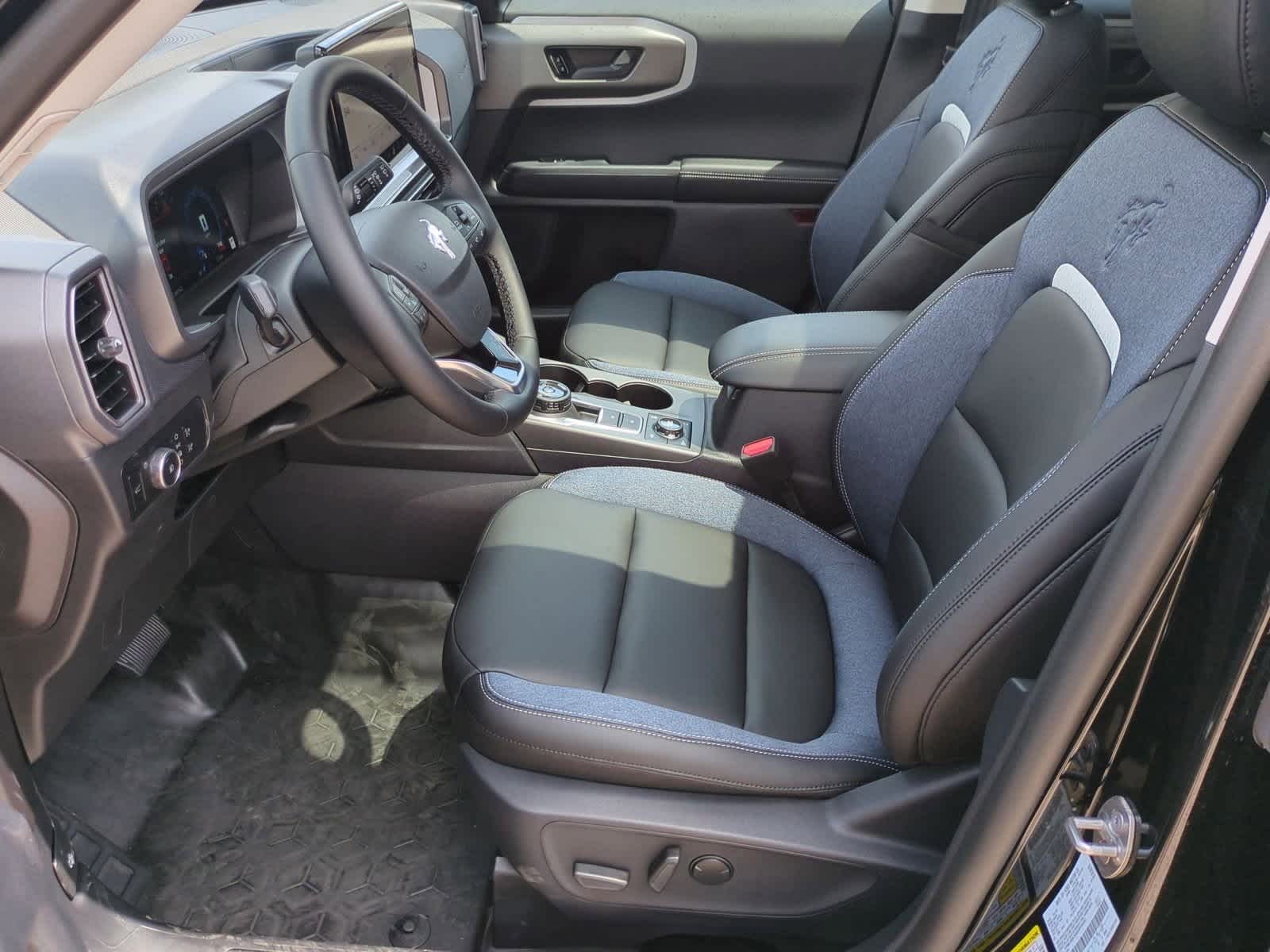 Thumbnail: 2025 Ford Bronco Sport - 16