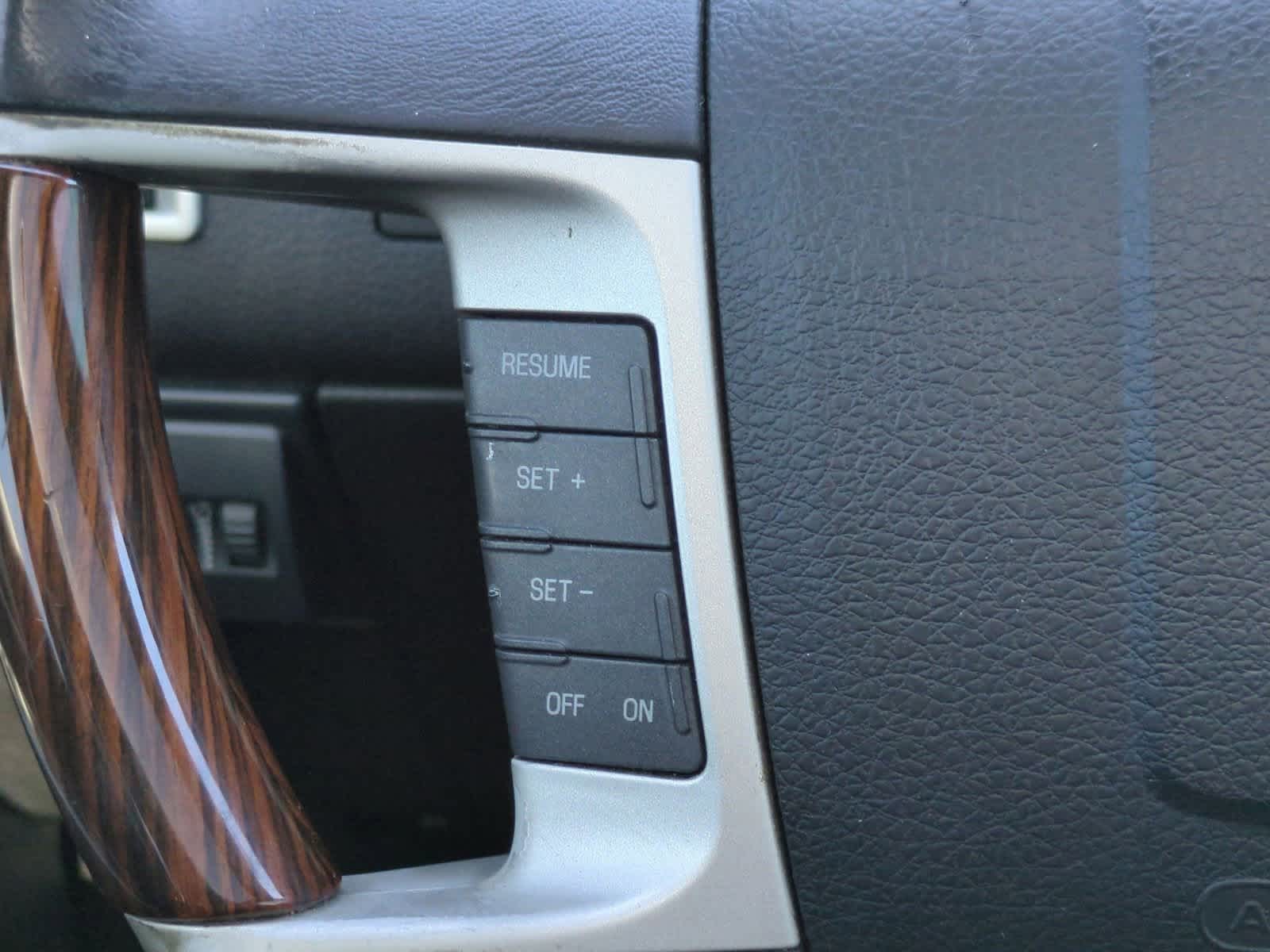 Thumbnail: 2010 Lincoln MKX - 25