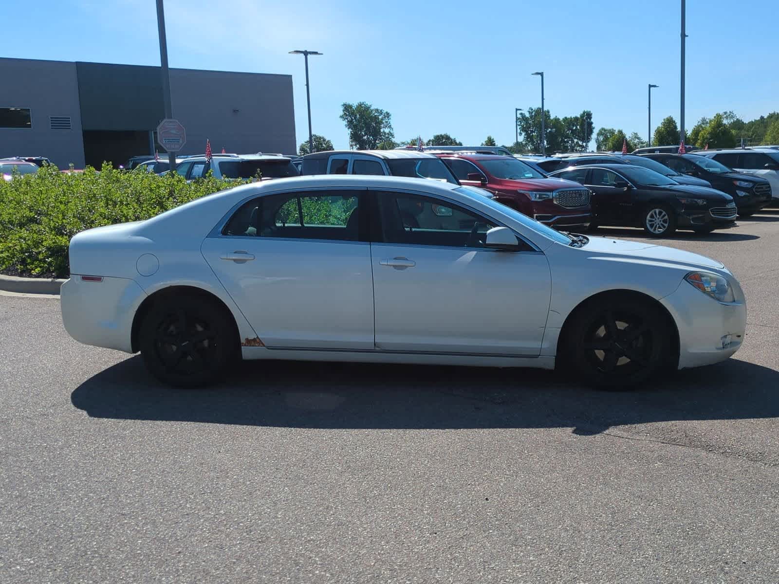 Thumbnail: 2010 Chevrolet Malibu - 9