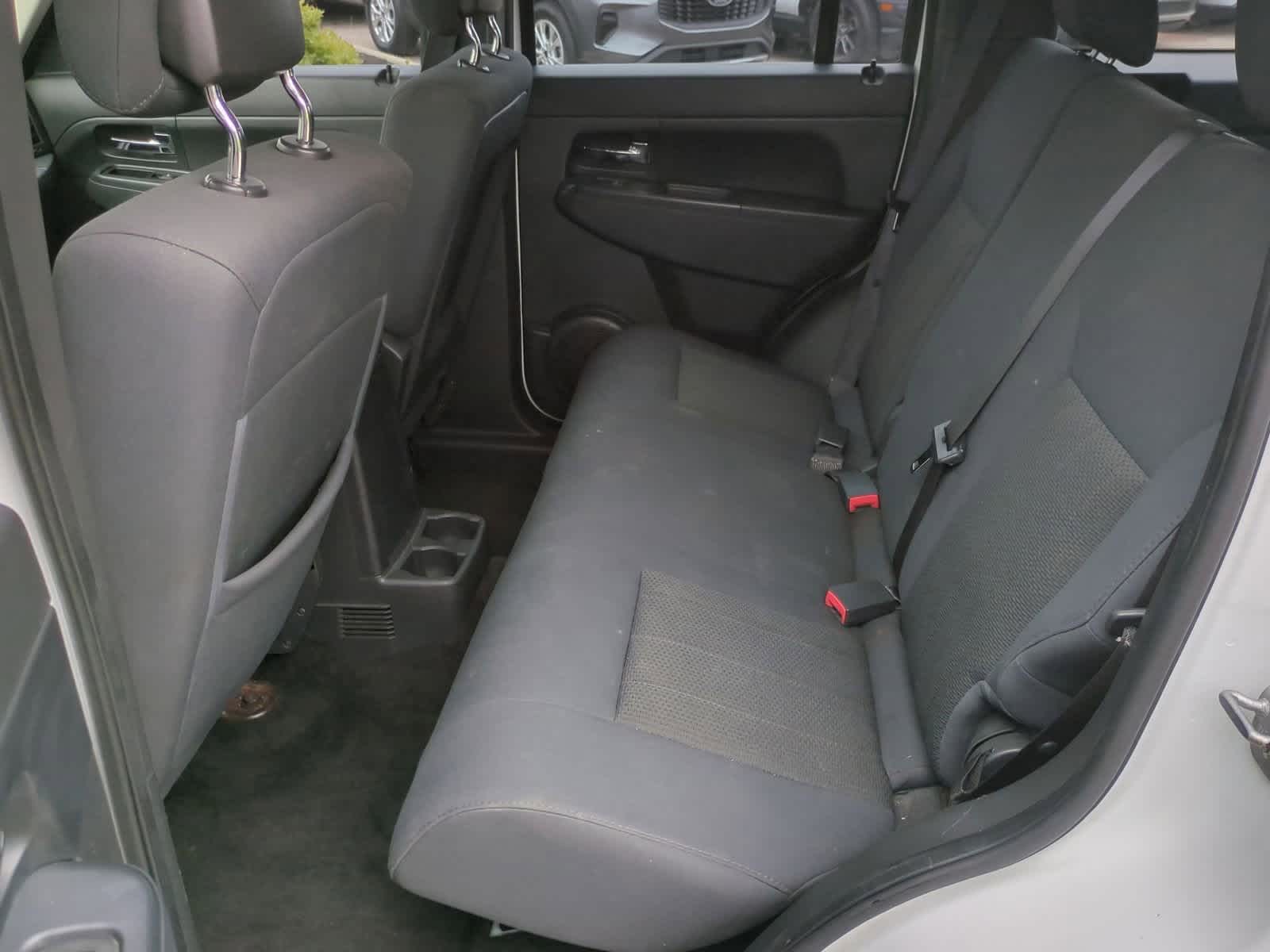 Thumbnail: 2011 Jeep Liberty - 19