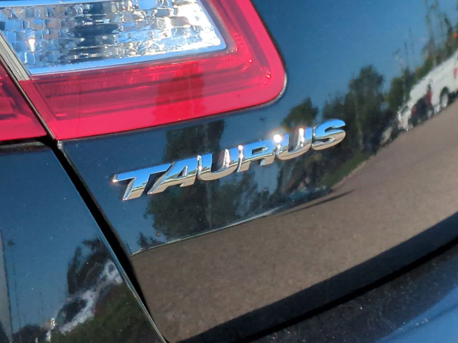Thumbnail: 2017 Ford Taurus - 13