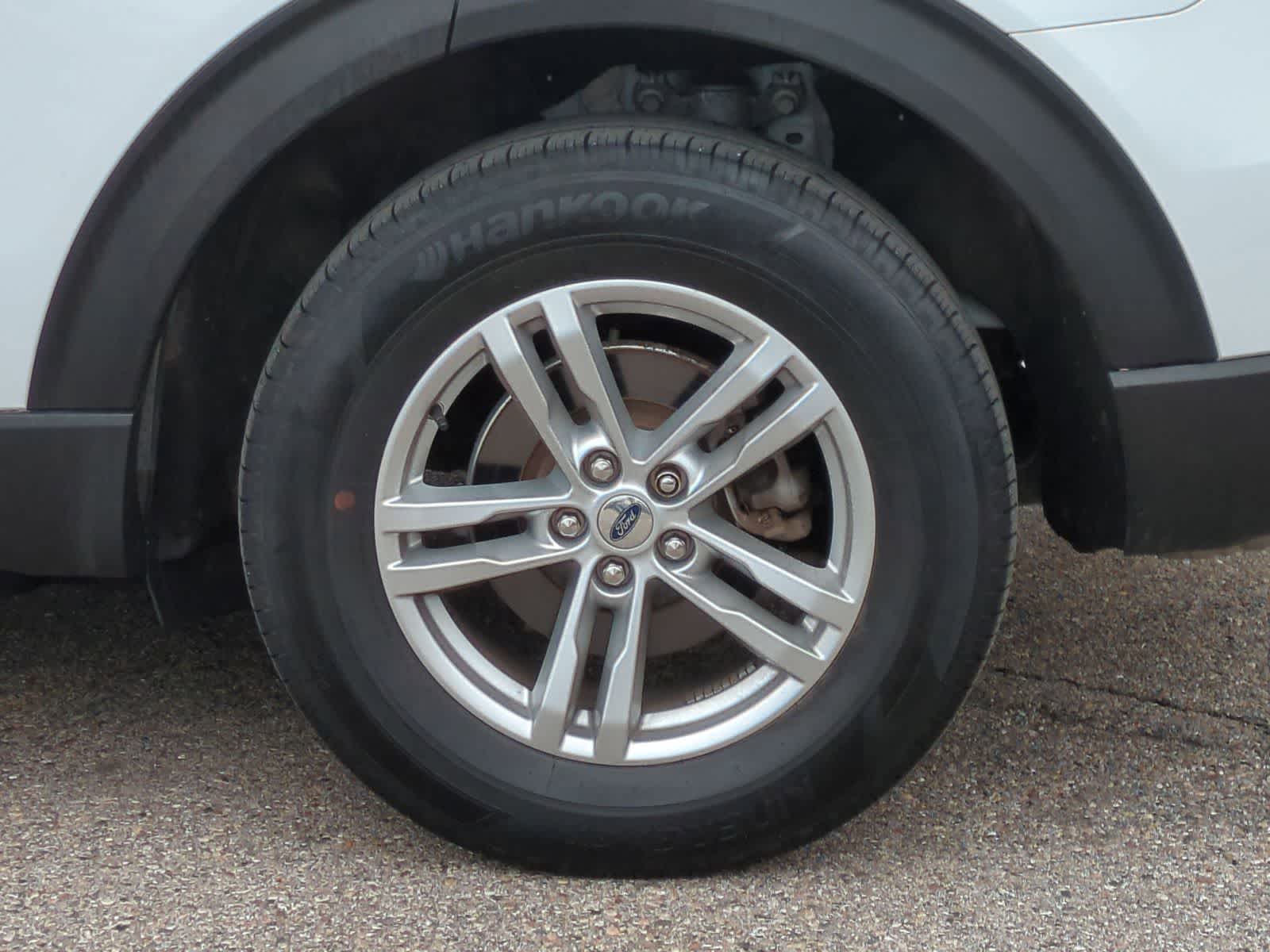 Thumbnail: 2020 Ford Explorer - 15