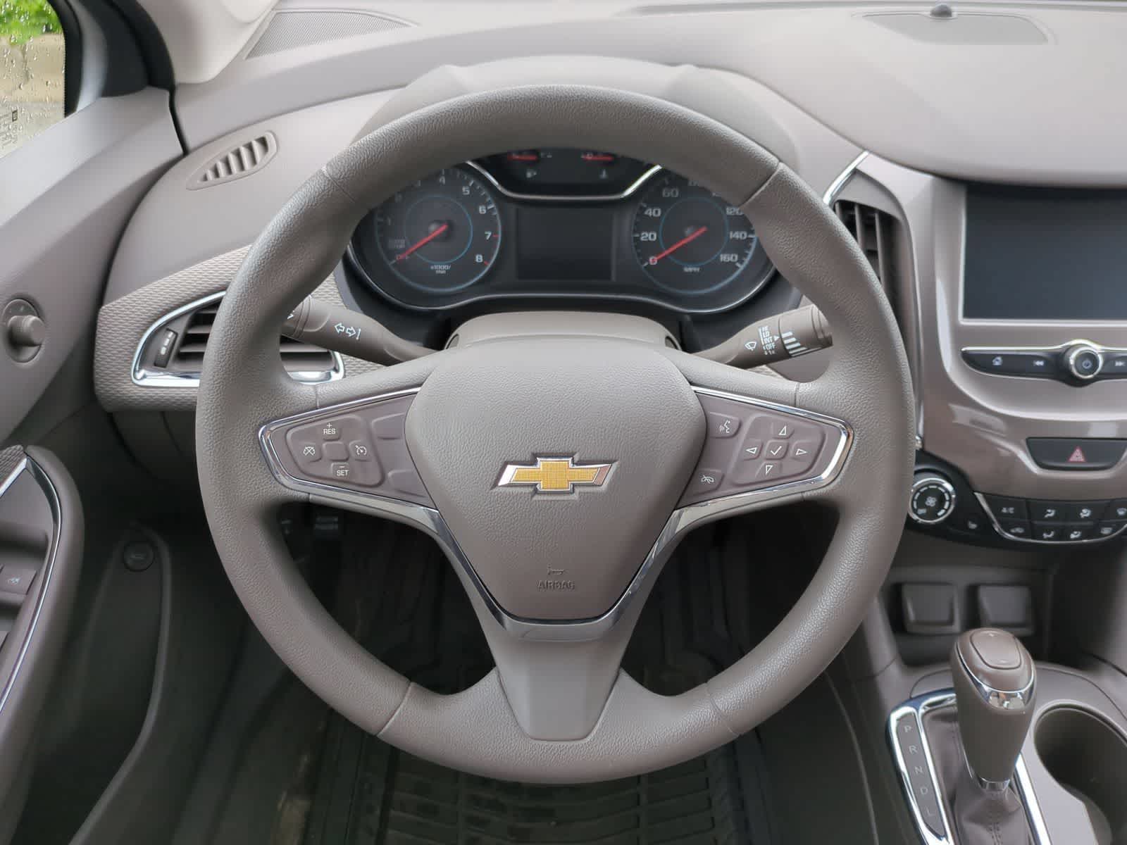 Thumbnail: 2018 Chevrolet Cruze - 22