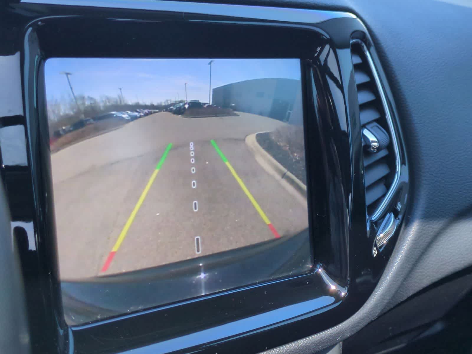 Thumbnail: 2020 Jeep Compass - 30