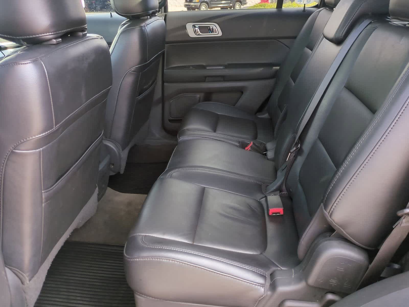 Thumbnail: 2012 Ford Explorer - 19