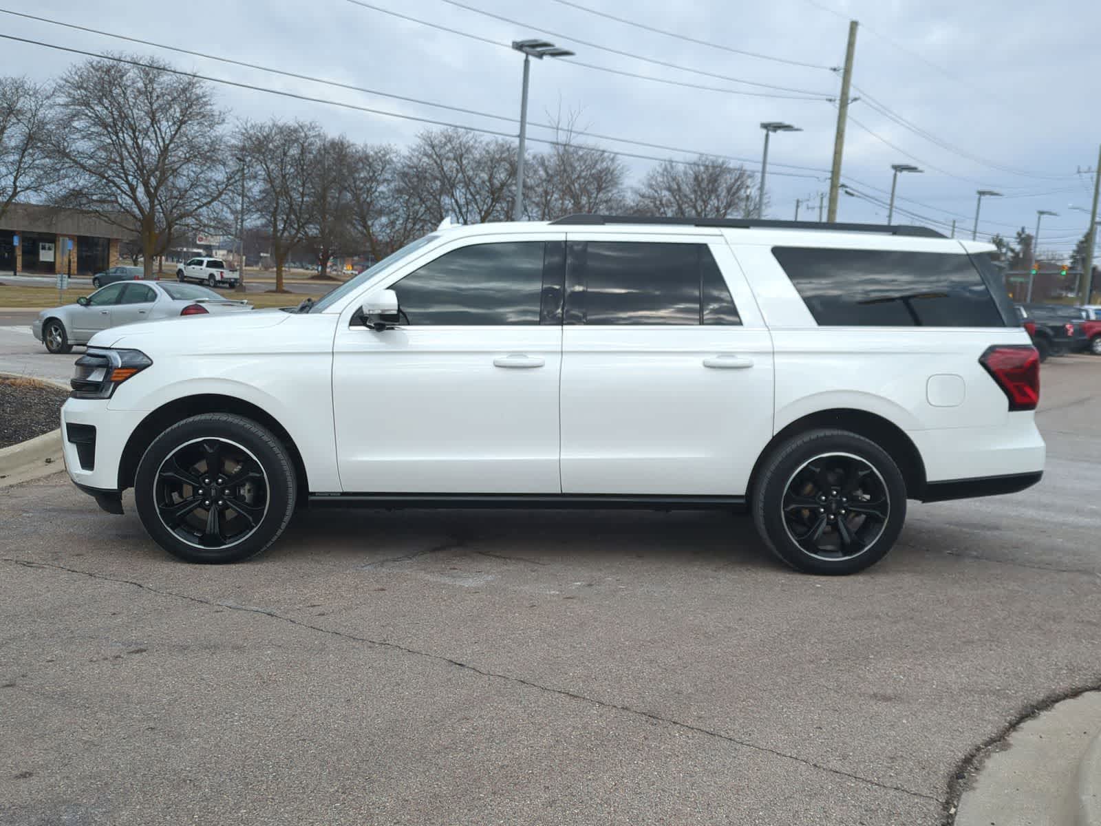 Thumbnail: 2023 Ford Expedition MAX - 5