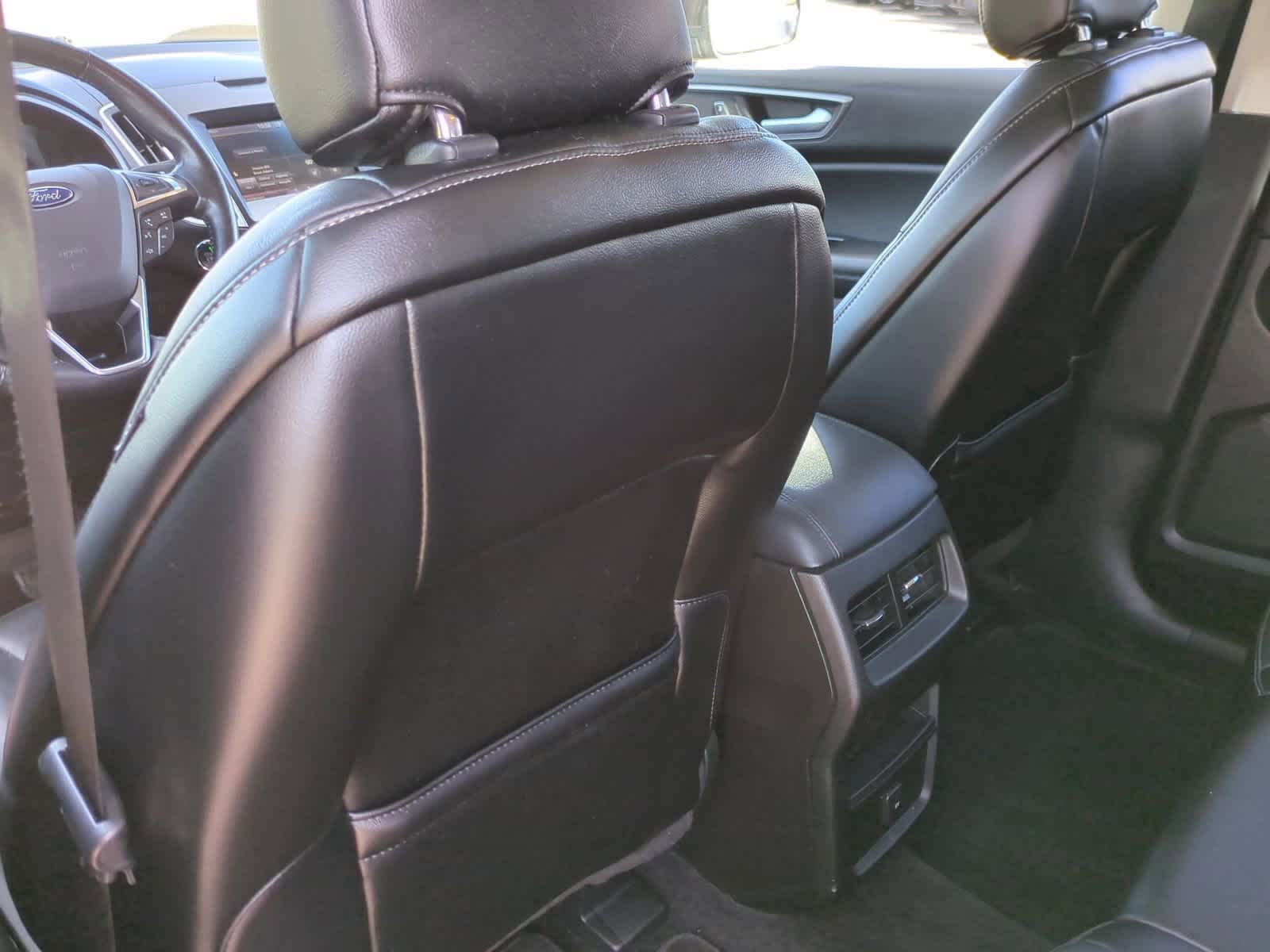 Thumbnail: 2015 Ford Edge - 18