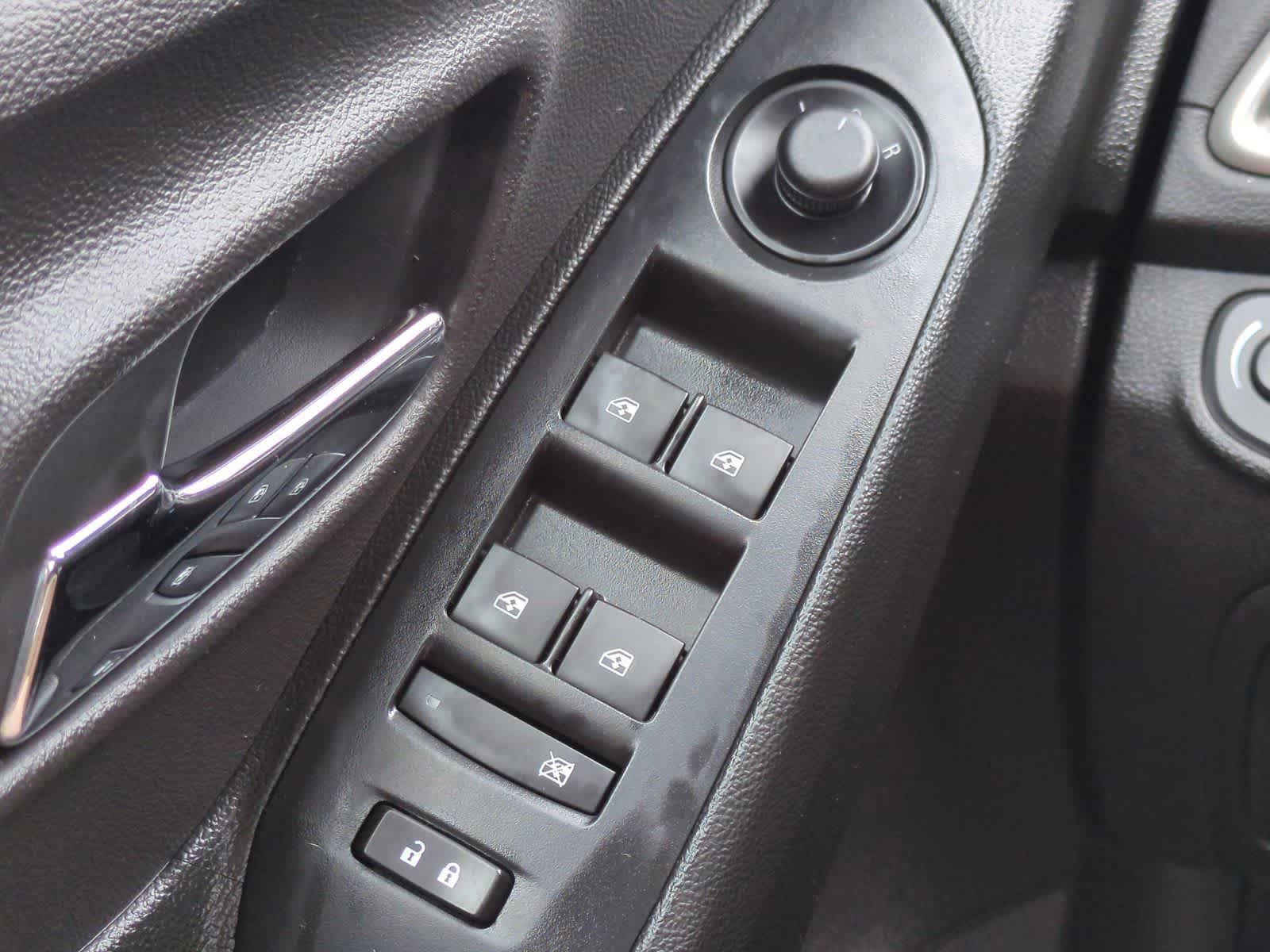 Thumbnail: 2017 Chevrolet Trax - 26