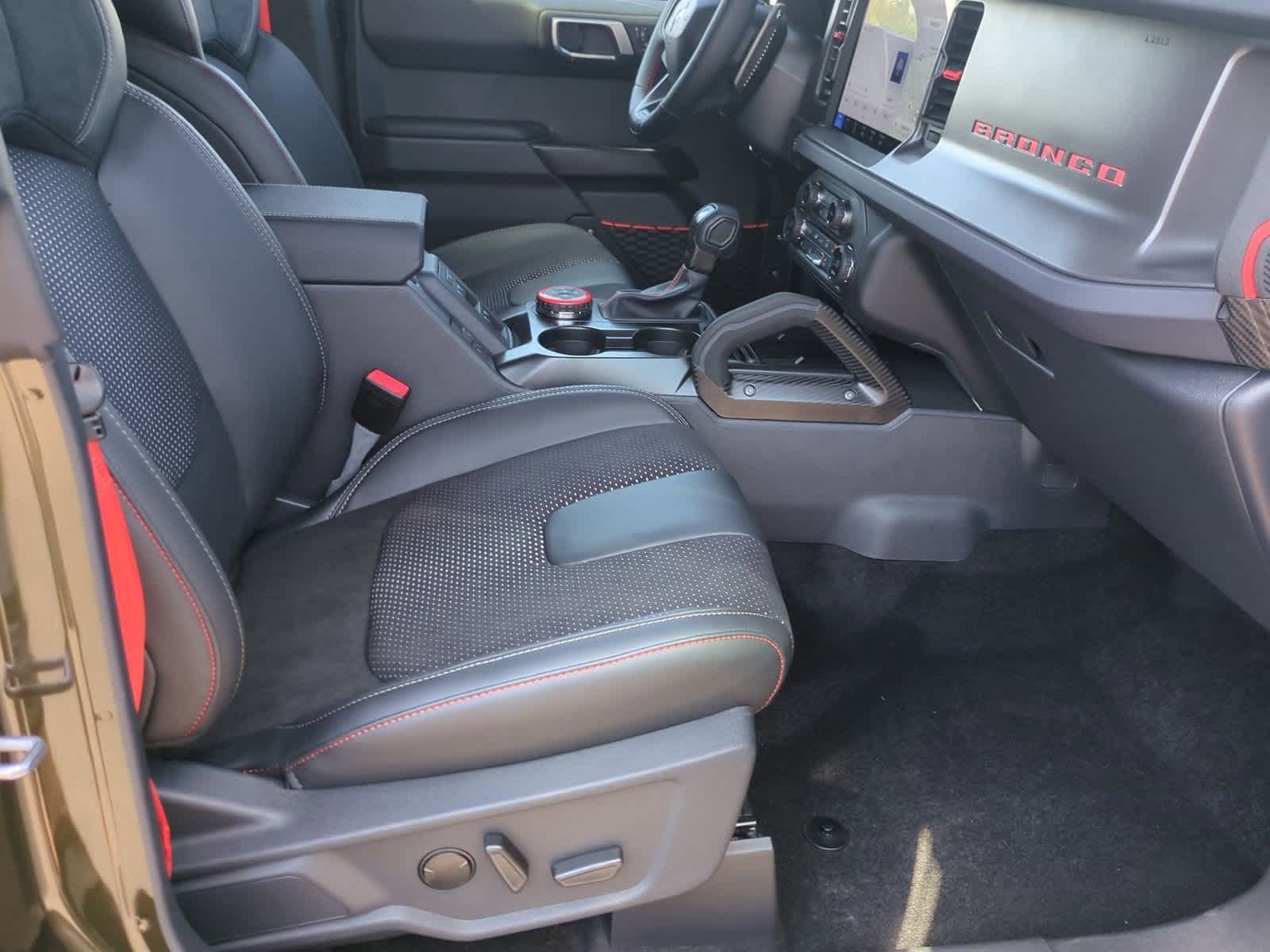 Thumbnail: 2025 Ford Bronco - 21