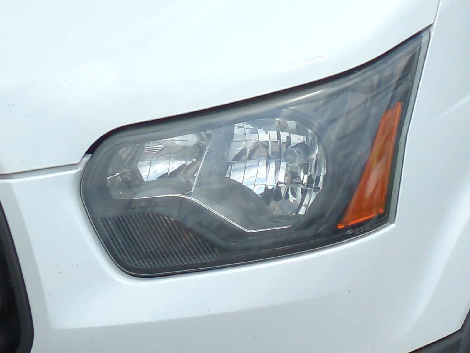 Thumbnail: 2015 Ford Transit Series - 11