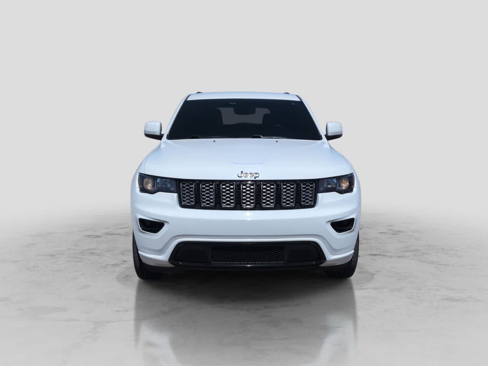 Thumbnail: 2020 Jeep Grand Cherokee - 3