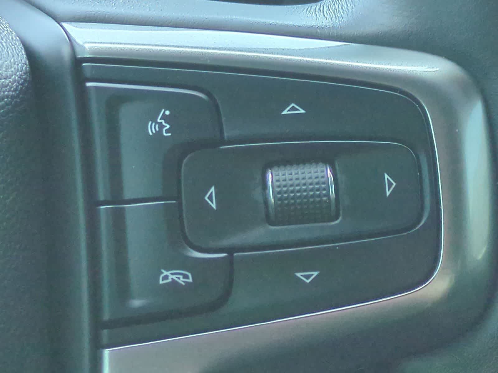 Thumbnail: 2019 Chevrolet Silverado 1500 - 23