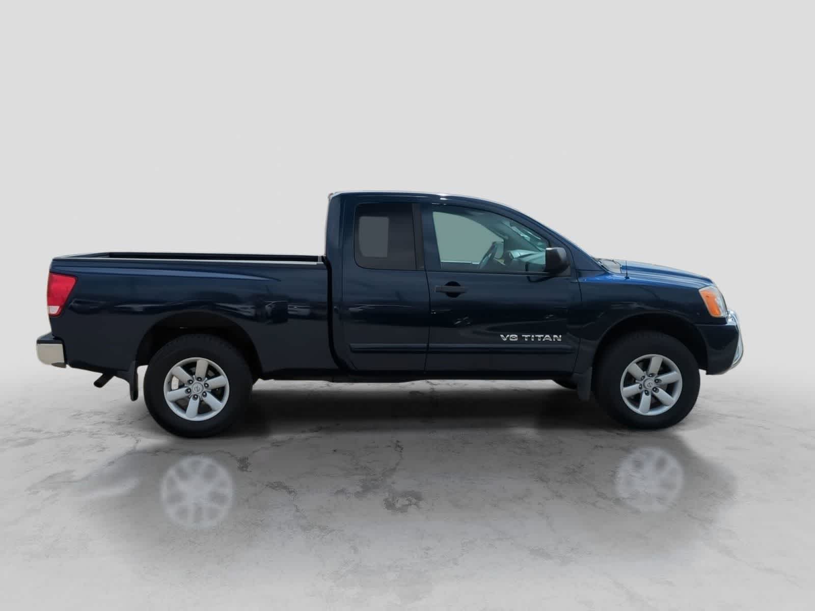 Thumbnail: 2011 Nissan Titan - 5