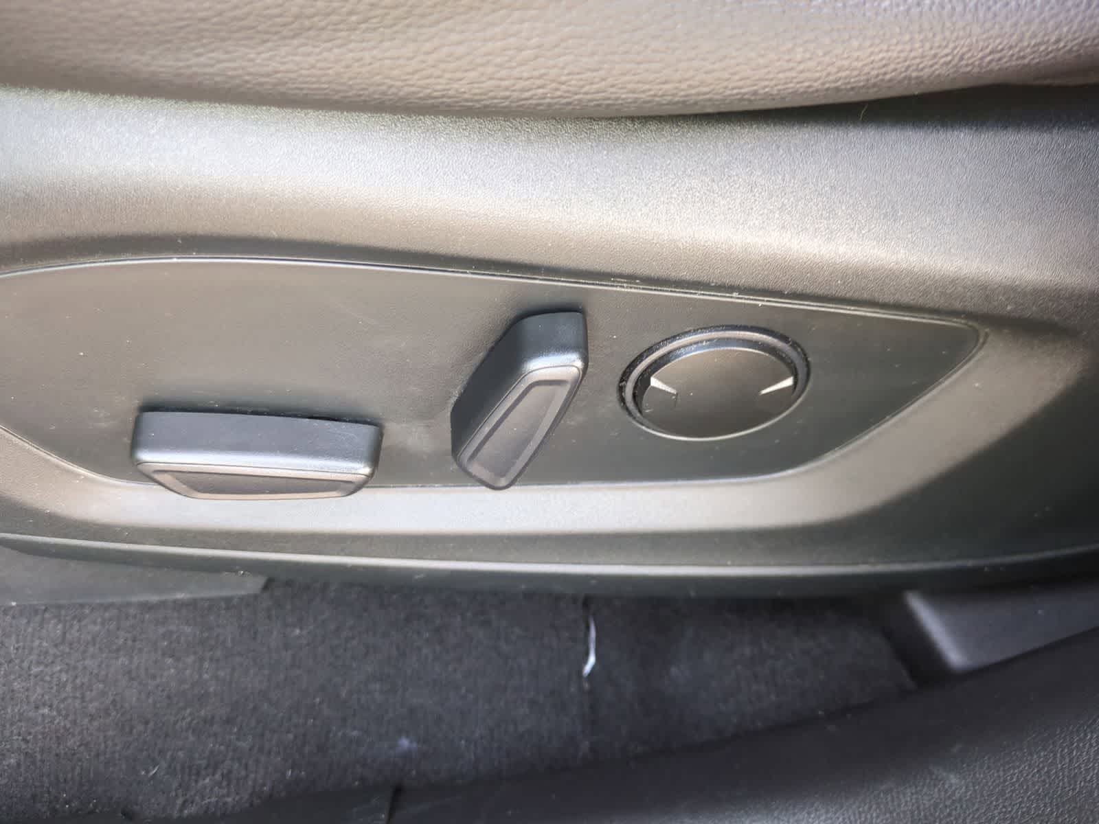 Thumbnail: 2020 Ford Explorer - 17