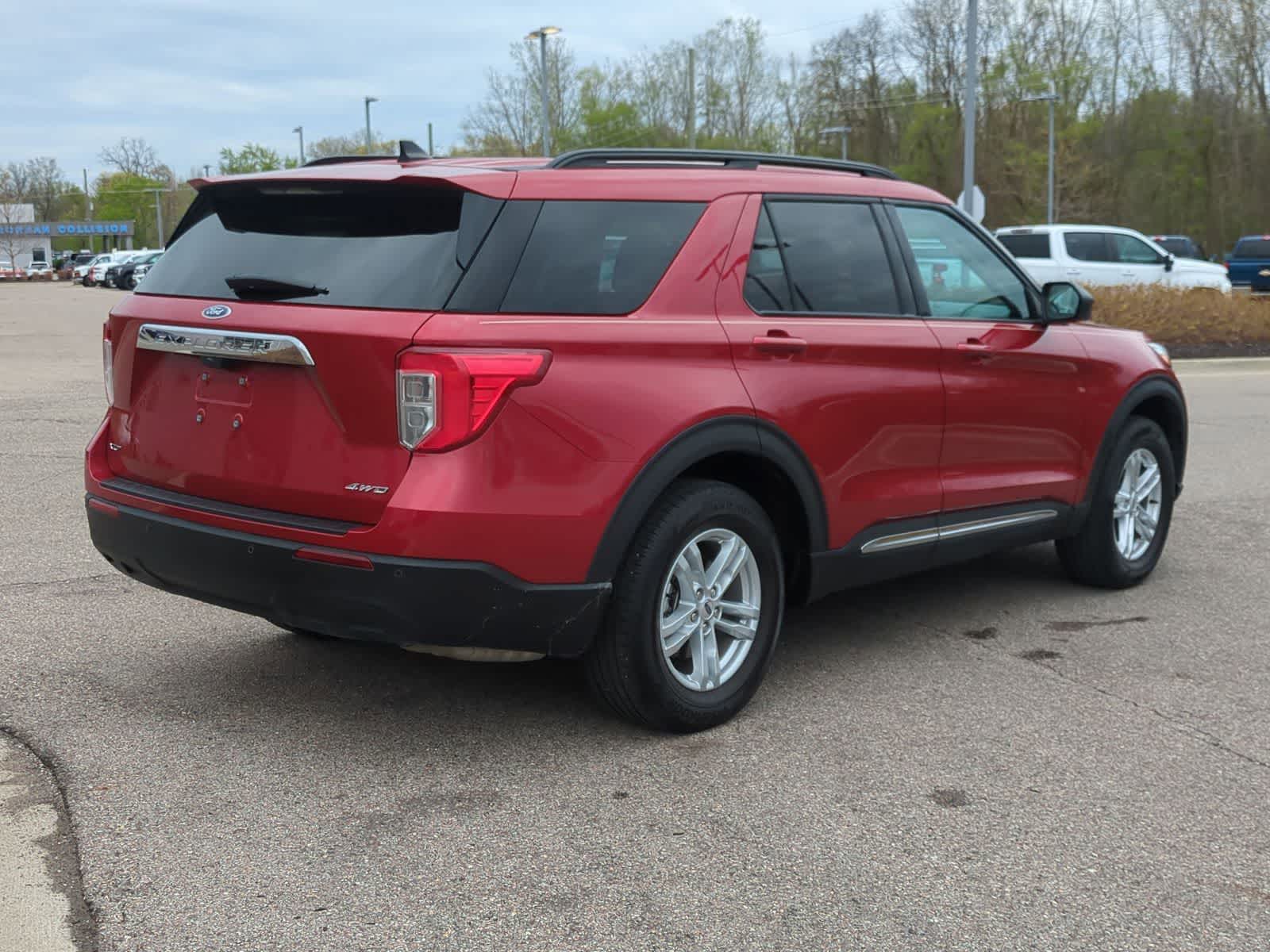 Thumbnail: 2023 Ford Explorer - 8