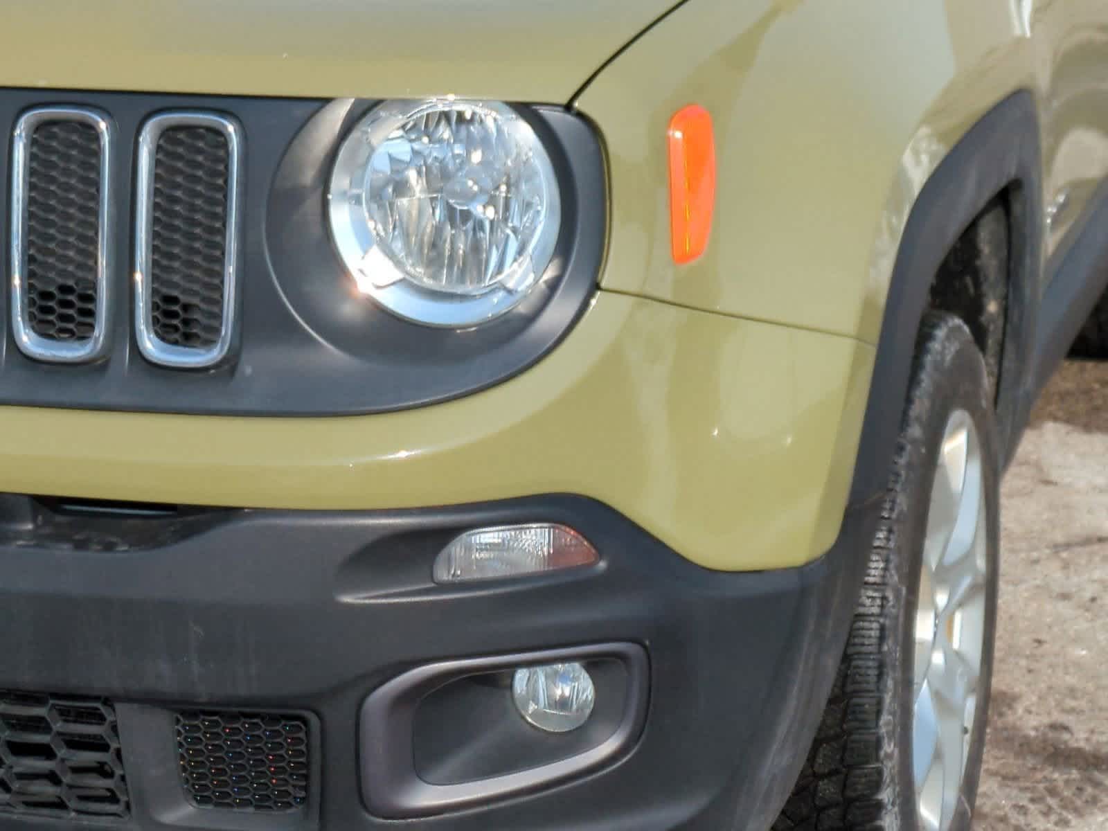 Thumbnail: 2015 Jeep Renegade - 11