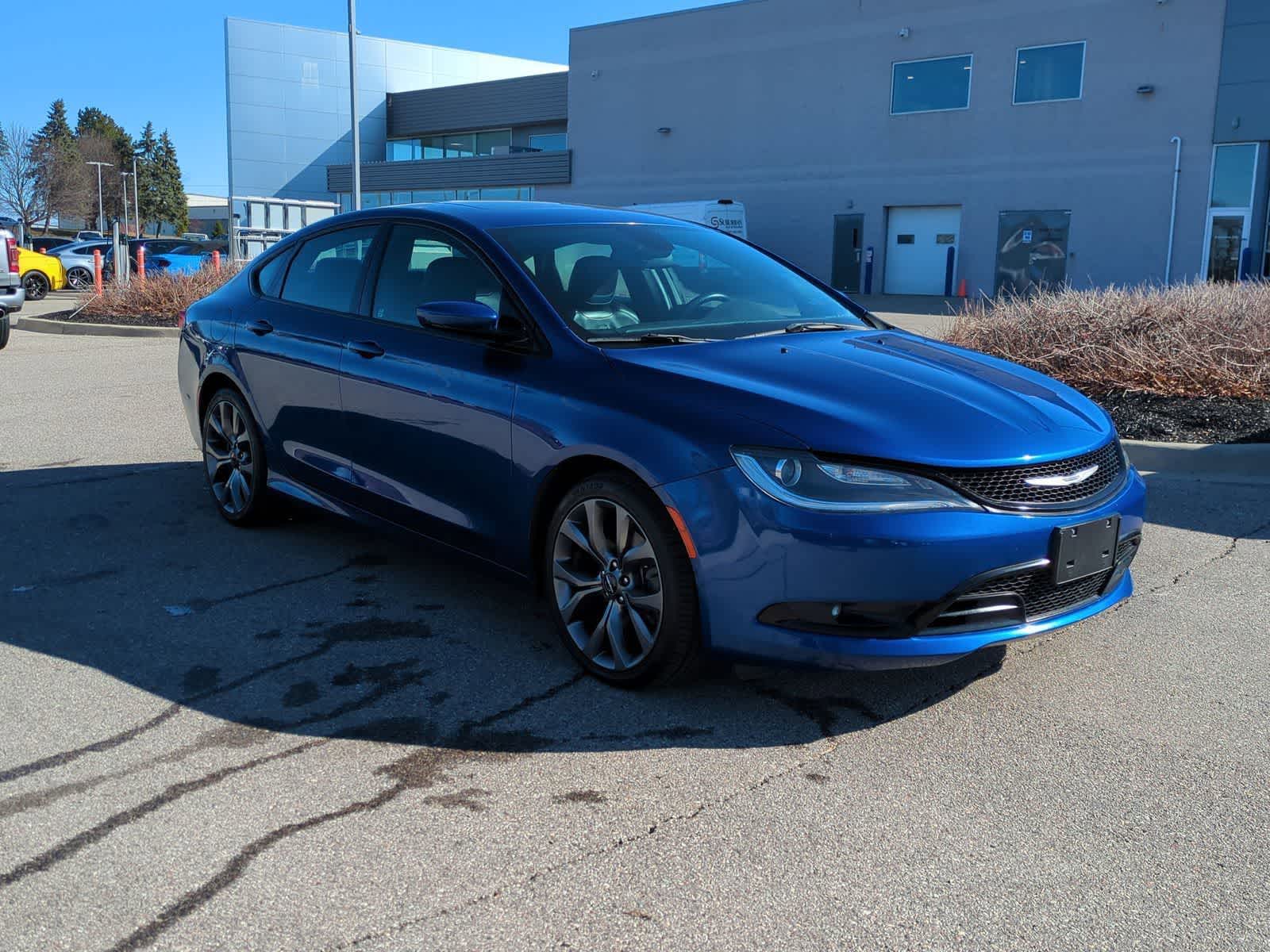 Thumbnail: 2016 Chrysler 200 - 2
