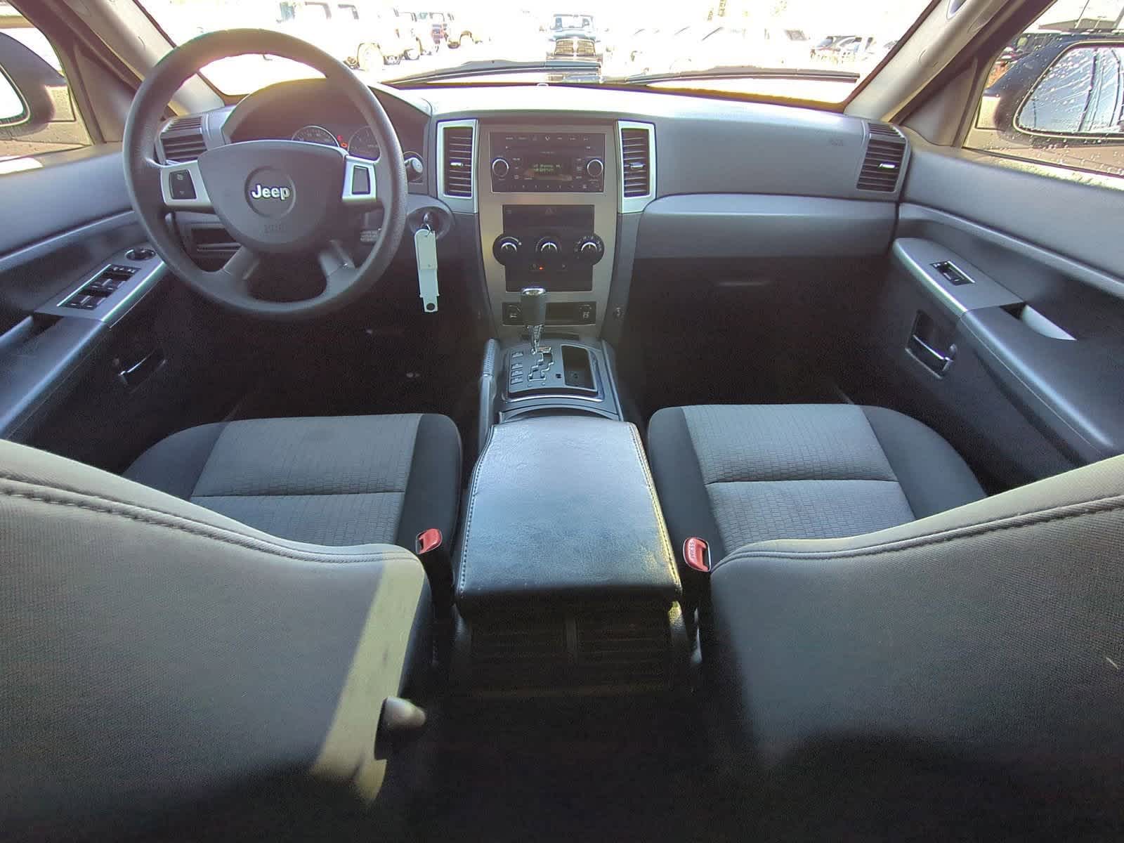 Thumbnail: 2009 Jeep Grand Cherokee - 15