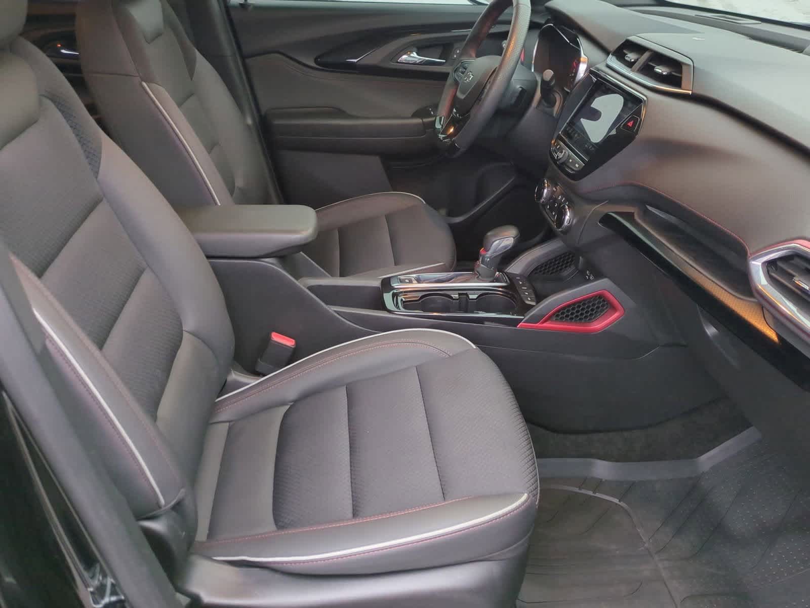 Thumbnail: 2023 Chevrolet TrailBlazer - 21