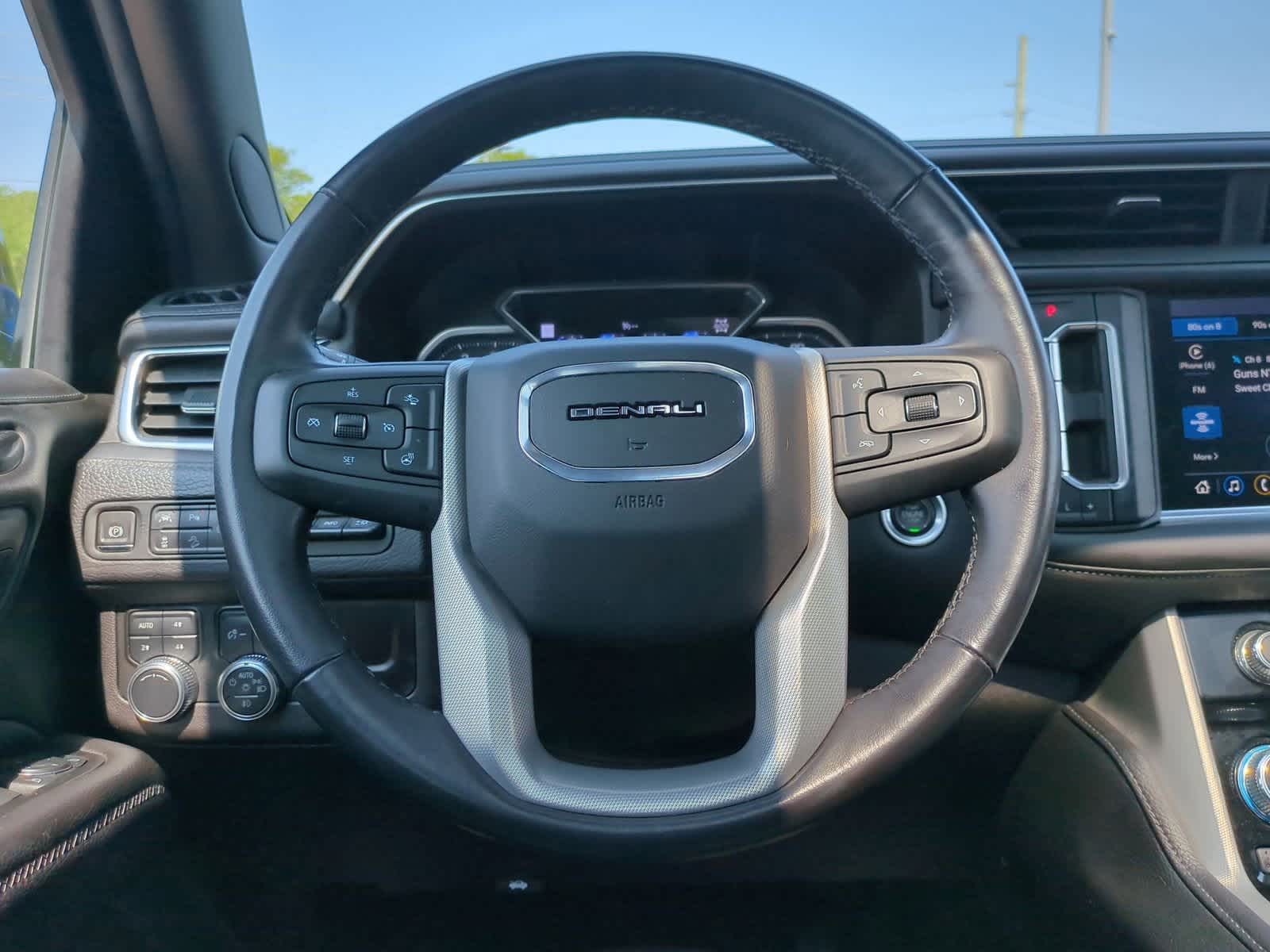 2021 GMC Yukon XL Denali 24