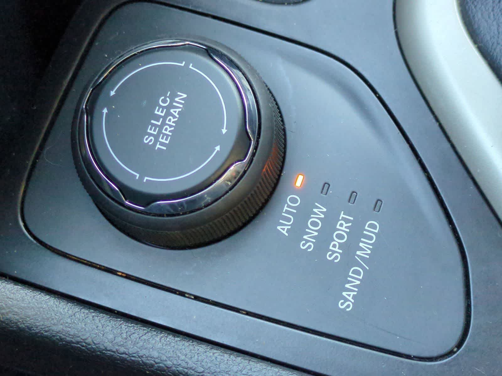 Thumbnail: 2016 Jeep Cherokee - 29