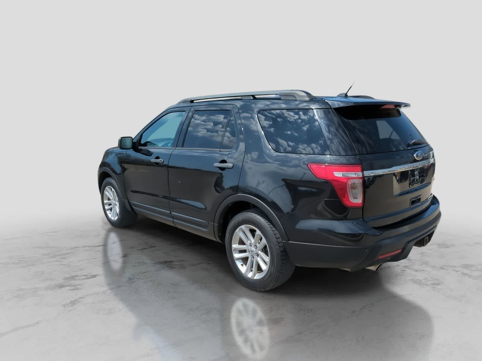 Thumbnail: 2015 Ford Explorer - 6