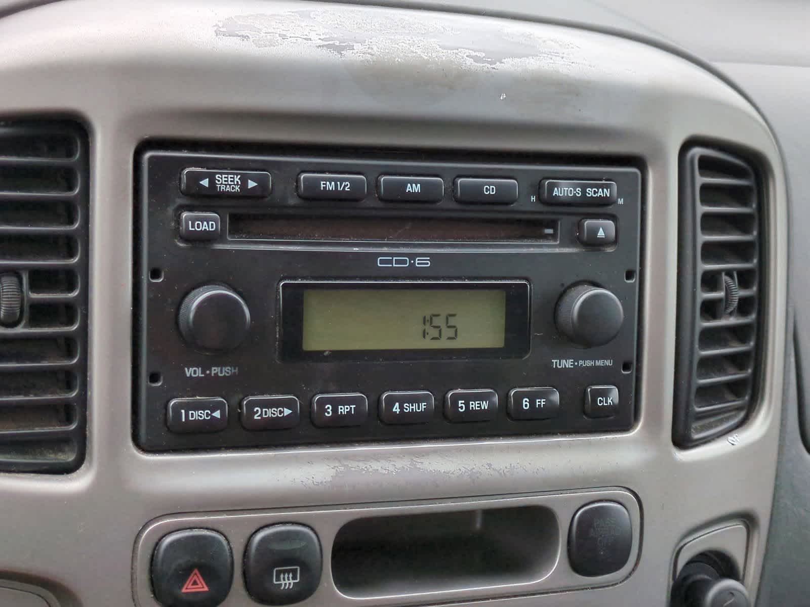 Thumbnail: 2005 Ford Escape - 27
