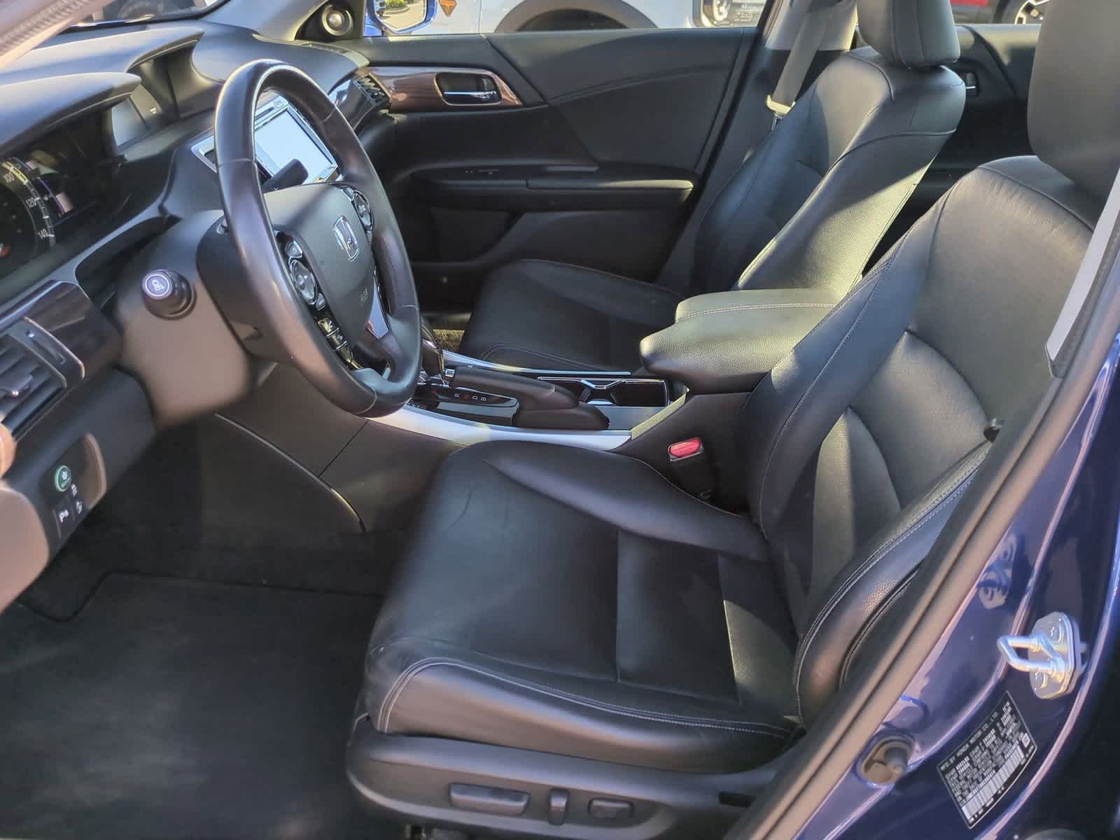 Thumbnail: 2017 Honda Accord - 16