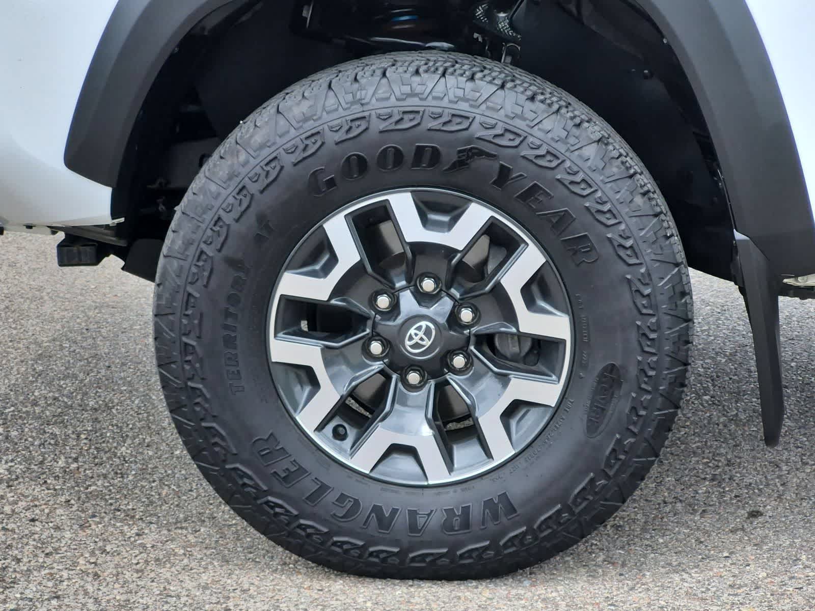 Thumbnail: 2023 Toyota Tacoma - 14