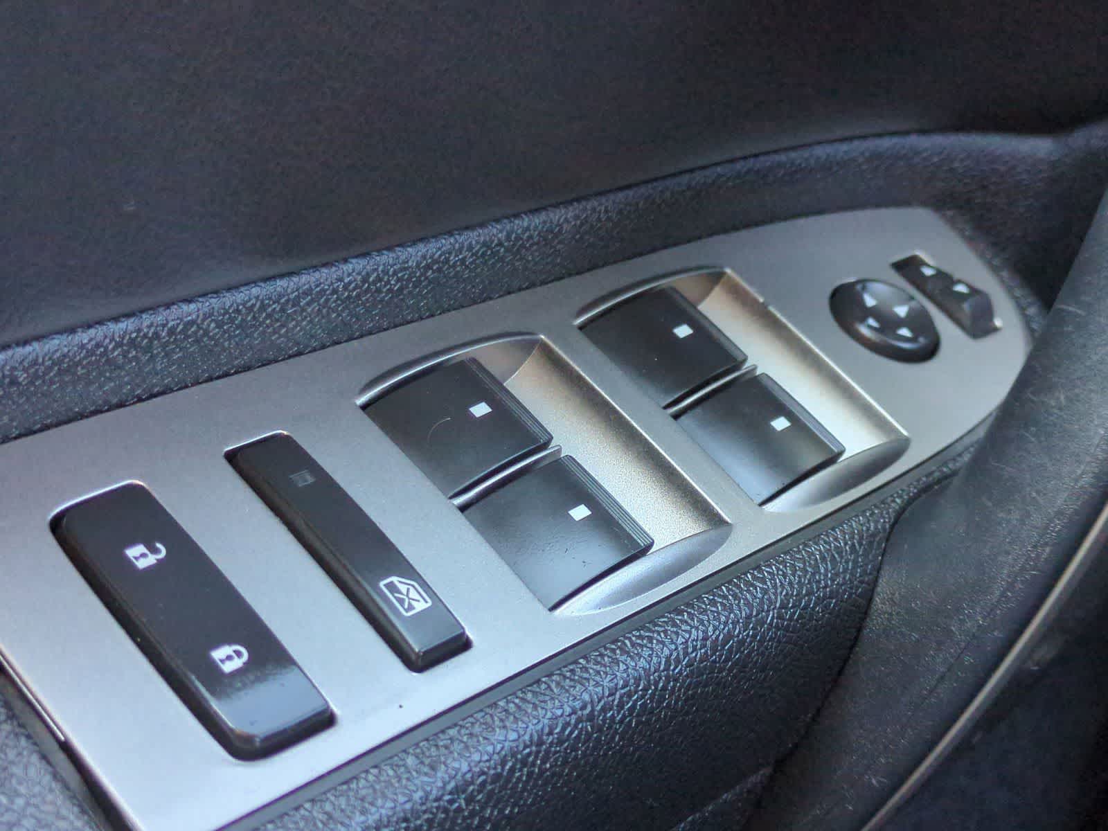 Thumbnail: 2013 Chevrolet Silverado 1500 - 28