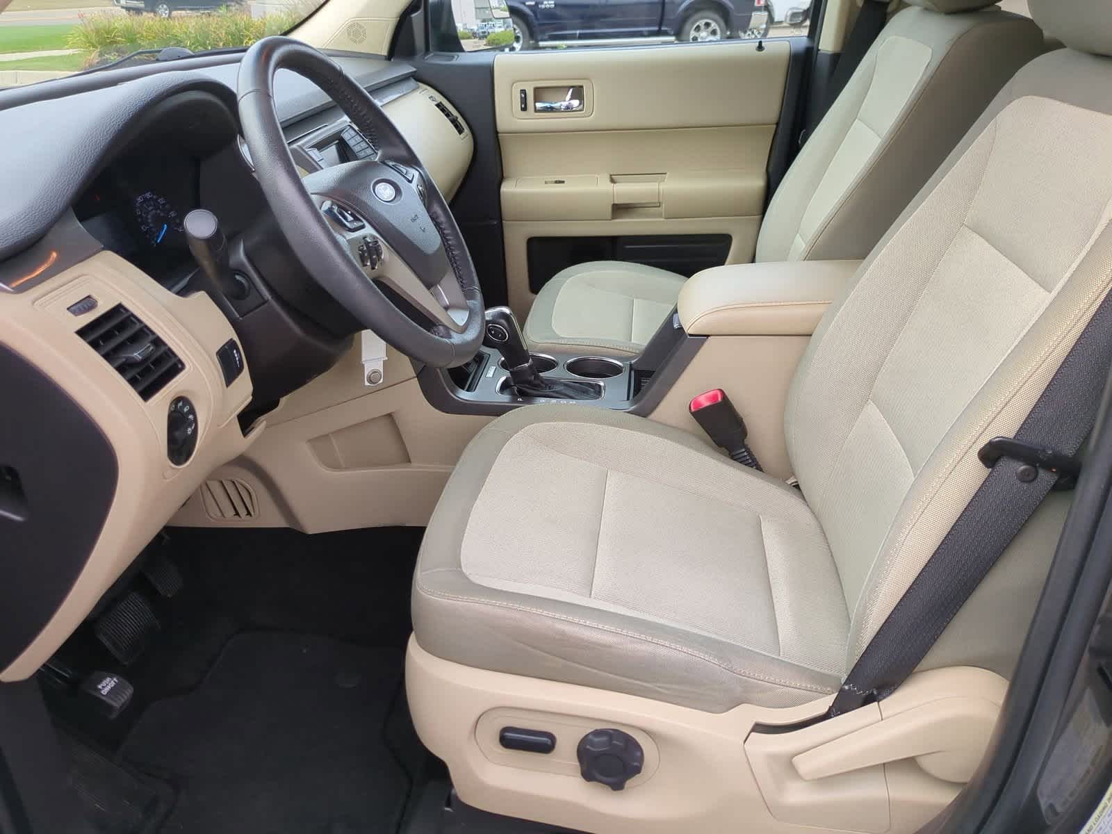 Thumbnail: 2019 Ford Flex - 16