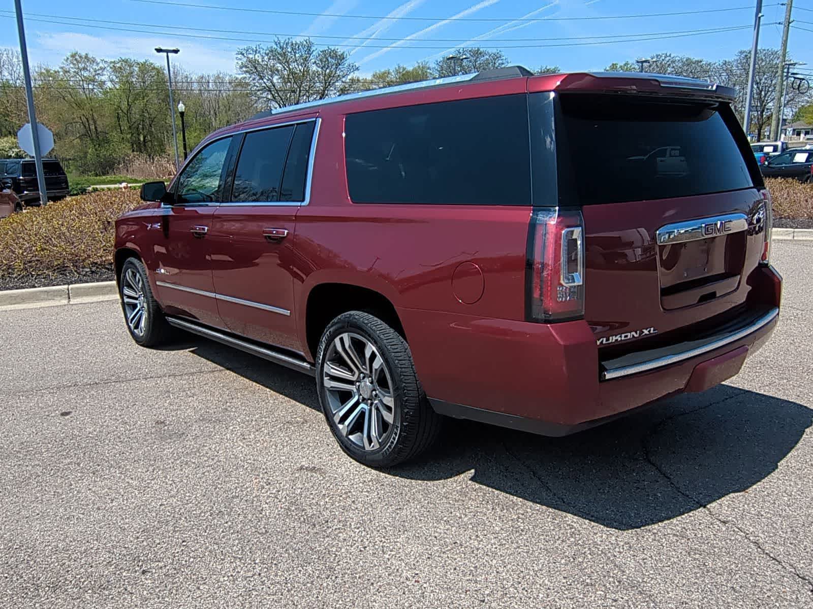 Thumbnail: 2019 GMC Yukon XL - 6