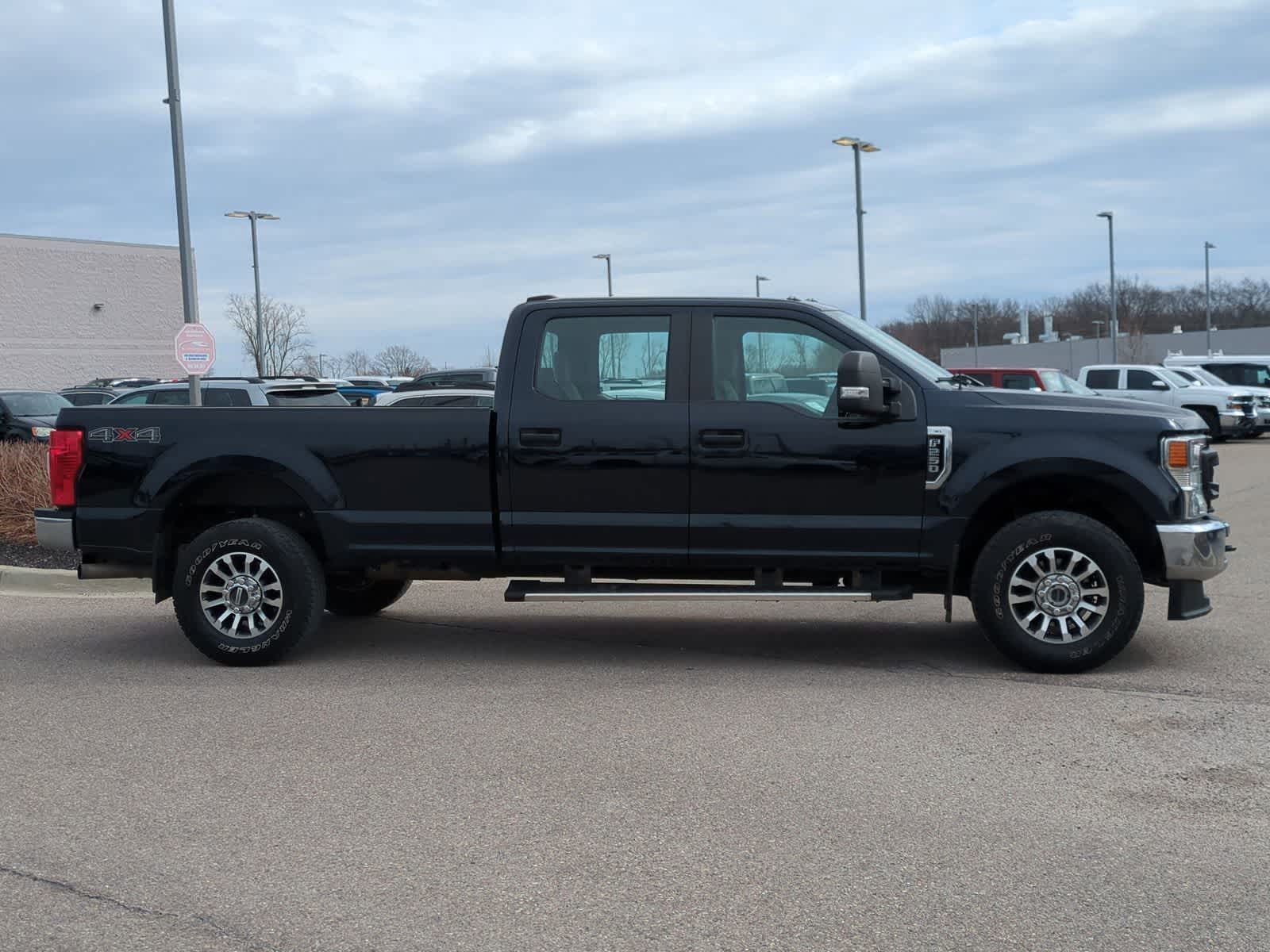 Thumbnail: 2022 Ford Econoline - 9