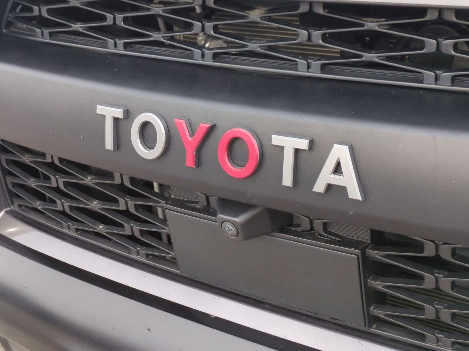 Thumbnail: 2022 Toyota 4Runner - 12